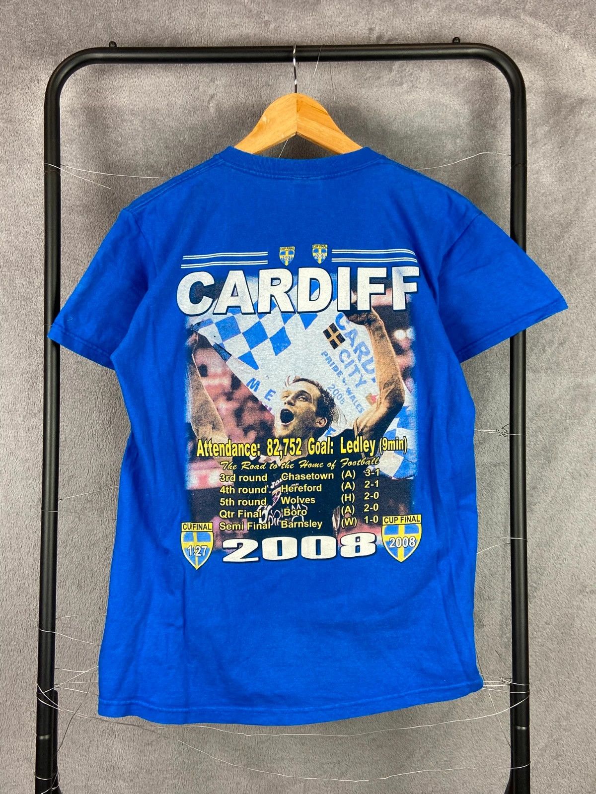 Fruit Of The Loom Fruit of the Loom Cardiff t-shirt vintage tourist Size US M / EU 48-50 / 2 - 4 Thumbnail