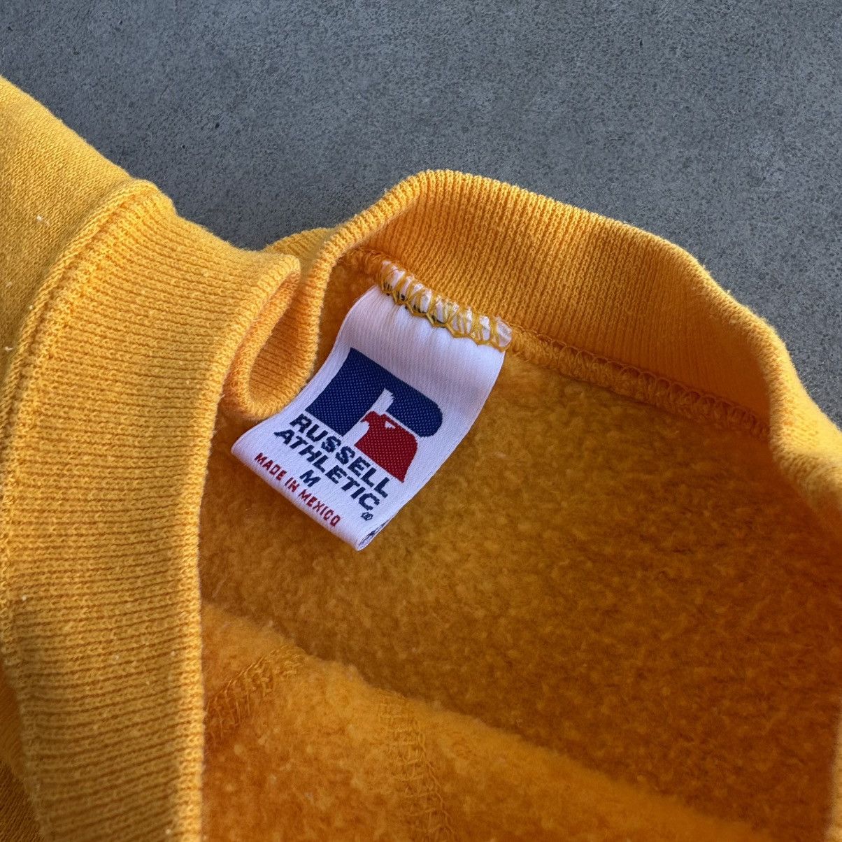 Russell Athletic Vintage yellow Russell V Stitch Sweat Shirt Medium Blank Size US M / EU 48-50 / 2 - 2 Thumbnail