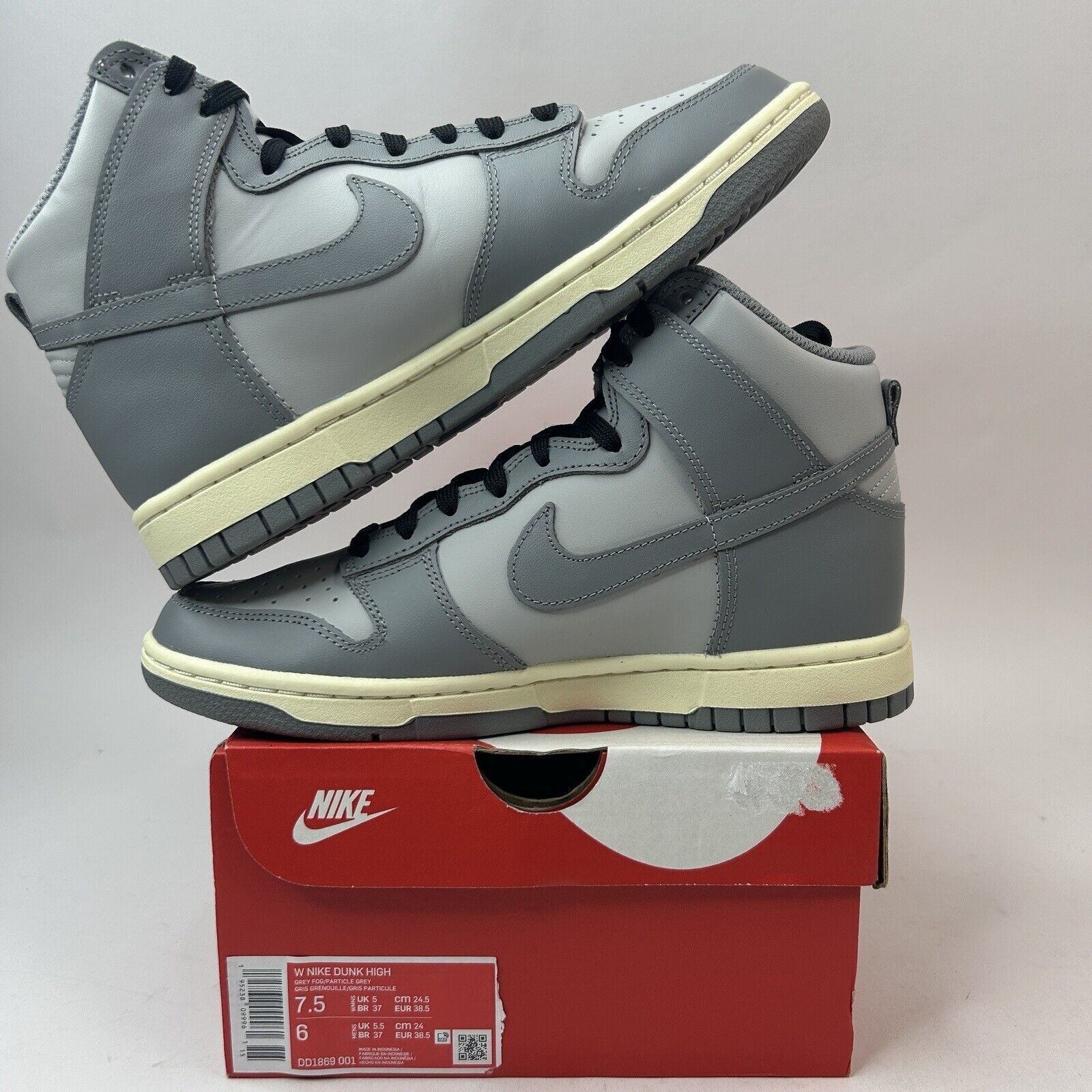 Nike Nike Dunk High WMNS “Aged Grey/Grey Sail” 2023 Size US 7.5 / IT 37.5 - 3 Thumbnail