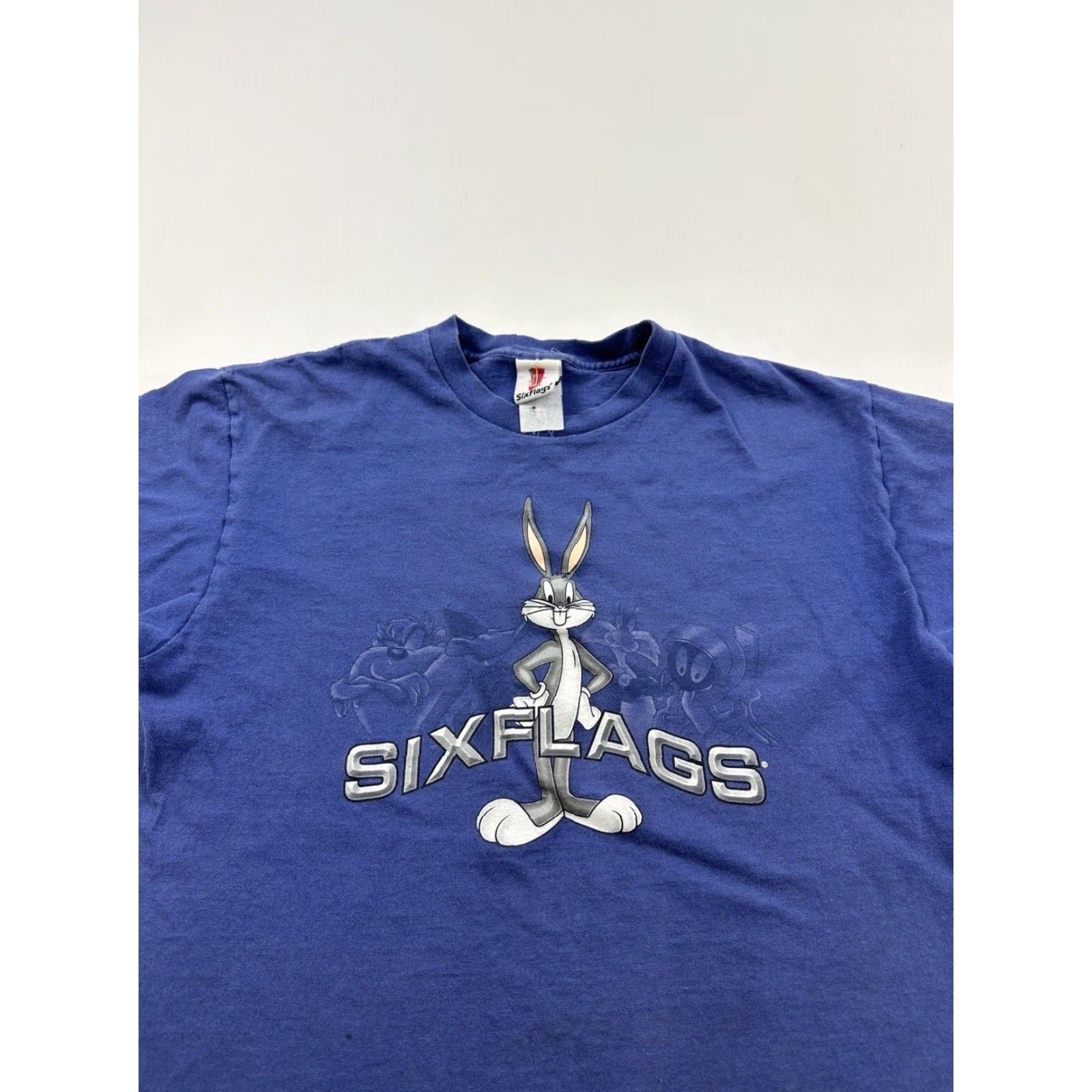 Vintage VINTAGE Six Flags Bugs Bunny Graphic T-Shirt Adult Medium Blue Cartoon 90s Mens Size US M / EU 48-50 / 2 - 3 Thumbnail