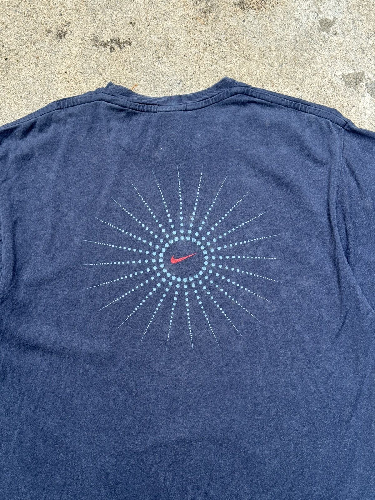 Nike Vintage Nike Town 90's T-shirt Size US L / EU 52-54 / 3 - 3 Thumbnail
