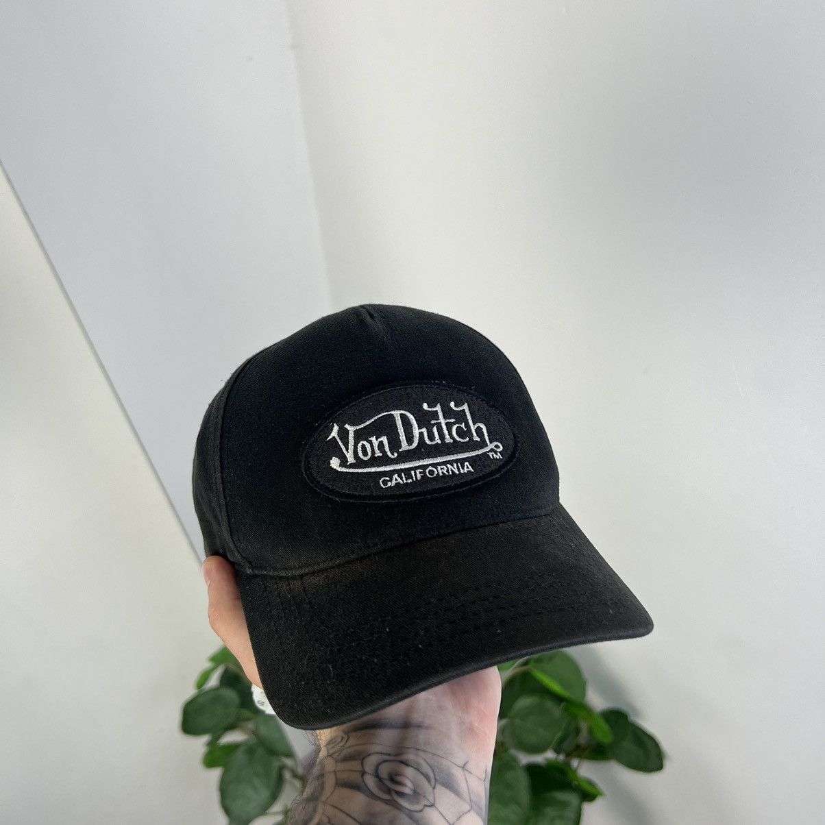 Von Dutch Vintage Y2K Von Dutch Big Logo Faded Baseball Cap Size ONE SIZE - 1 Thumbnail