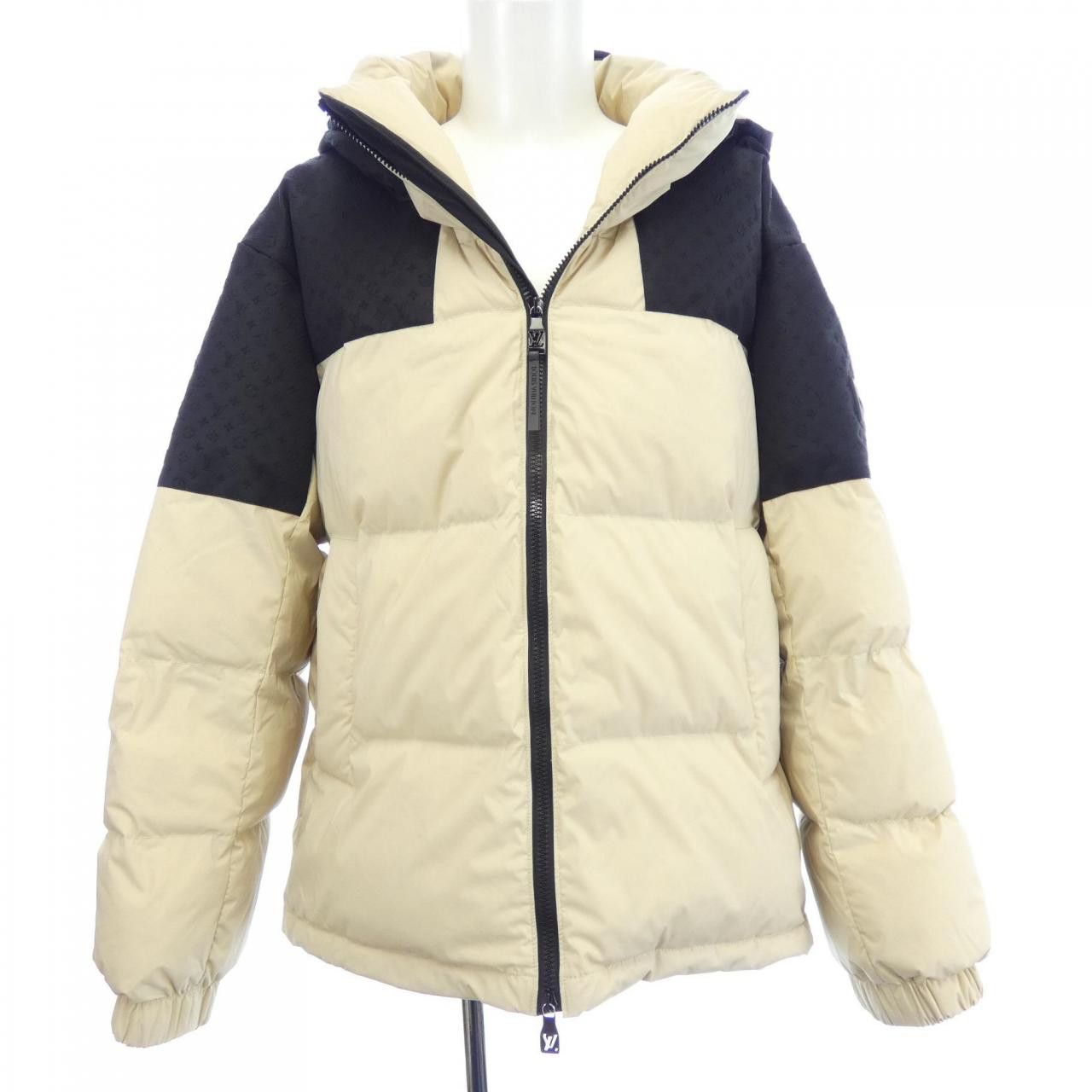 Louis Vuitton Louis Vuitton Louis Vuitton Placed Monogram Econyl Down Jacket Textile Outerwear HSB45ECVO DUTY FREE for USA Size ONE SIZE - 1 Thumbnail