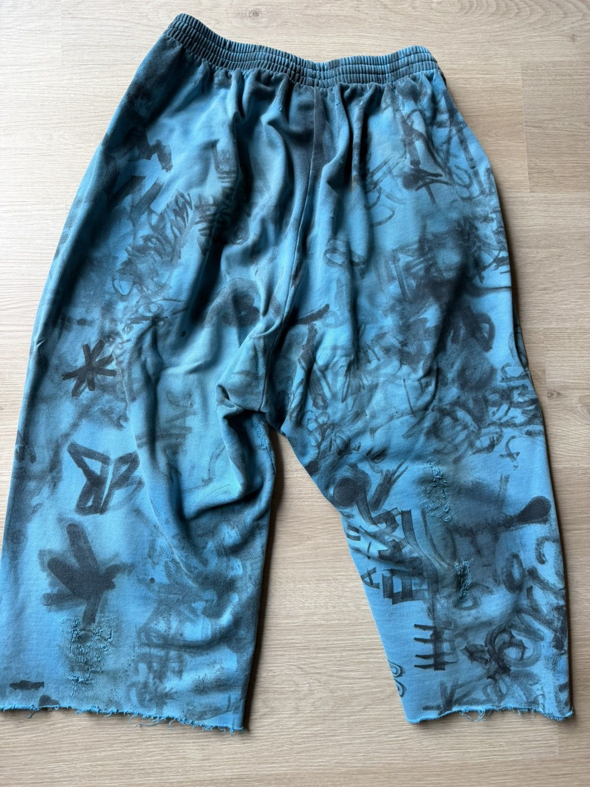 Balenciaga Balenciaga SS23 Blue Skater Graffiti Sweatpants Sz.L Size US 34 / EU 50 - 2 Thumbnail