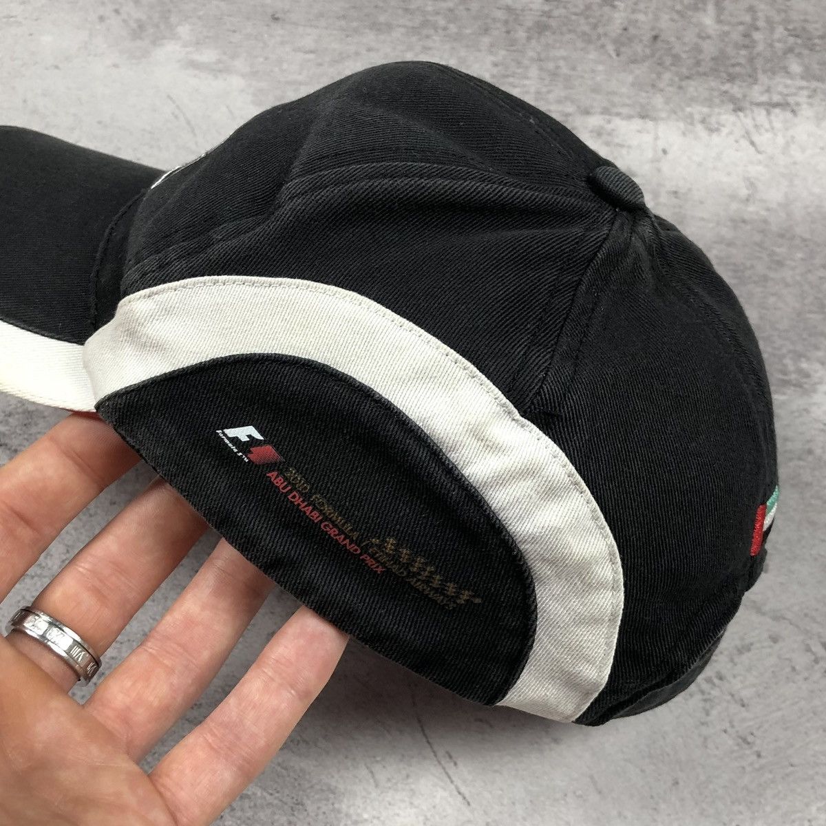 Formula 1 Vintage 2010 Abu Dhabi Grand Prix Etihad Cap Size ONE SIZE - 6 Thumbnail