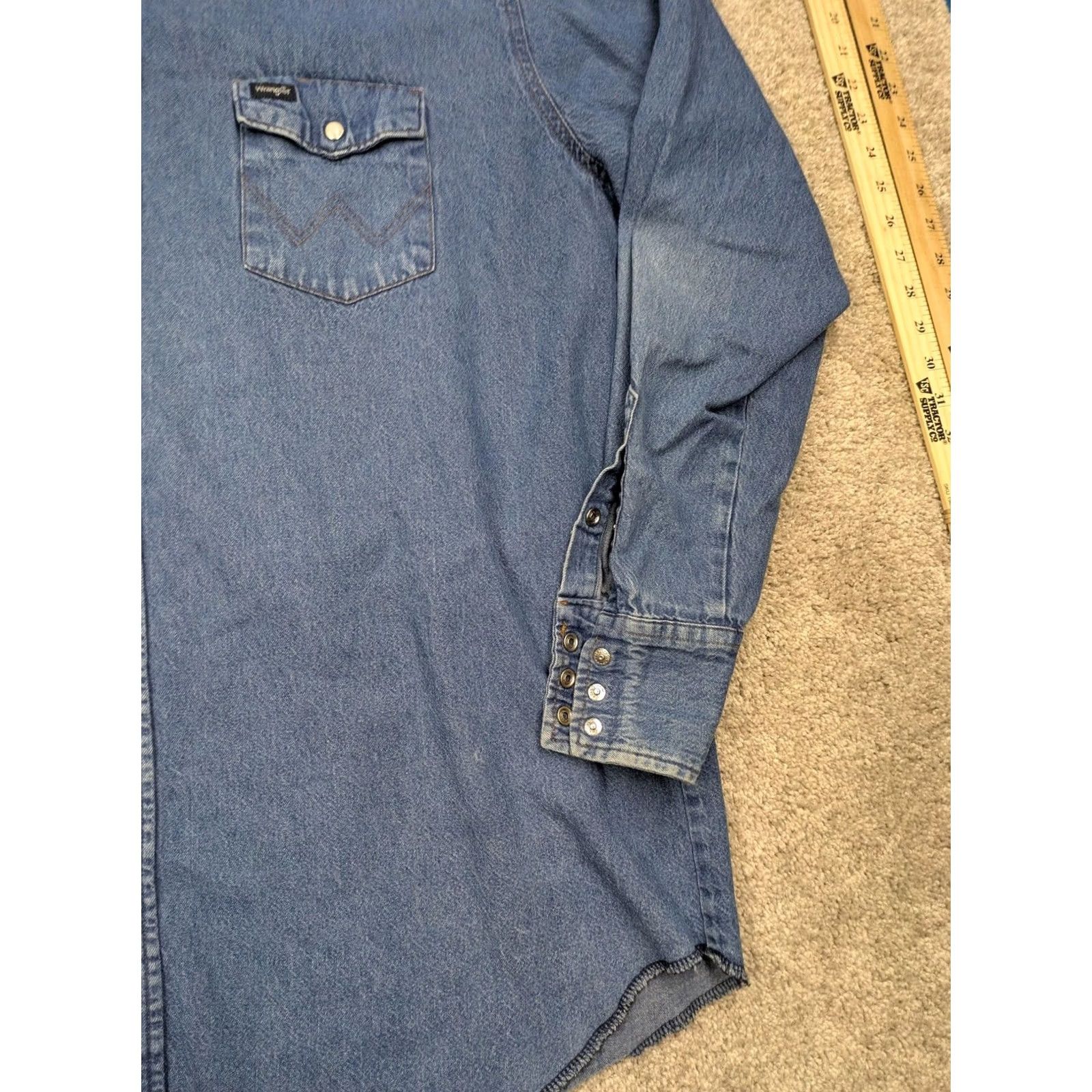 Wrangler Wrangler Jac Shirt 2XLT Blue Denim Button Up Long Sleeve Western Pockets Mens Size US XXL / EU 58 / 5 - 3 Thumbnail
