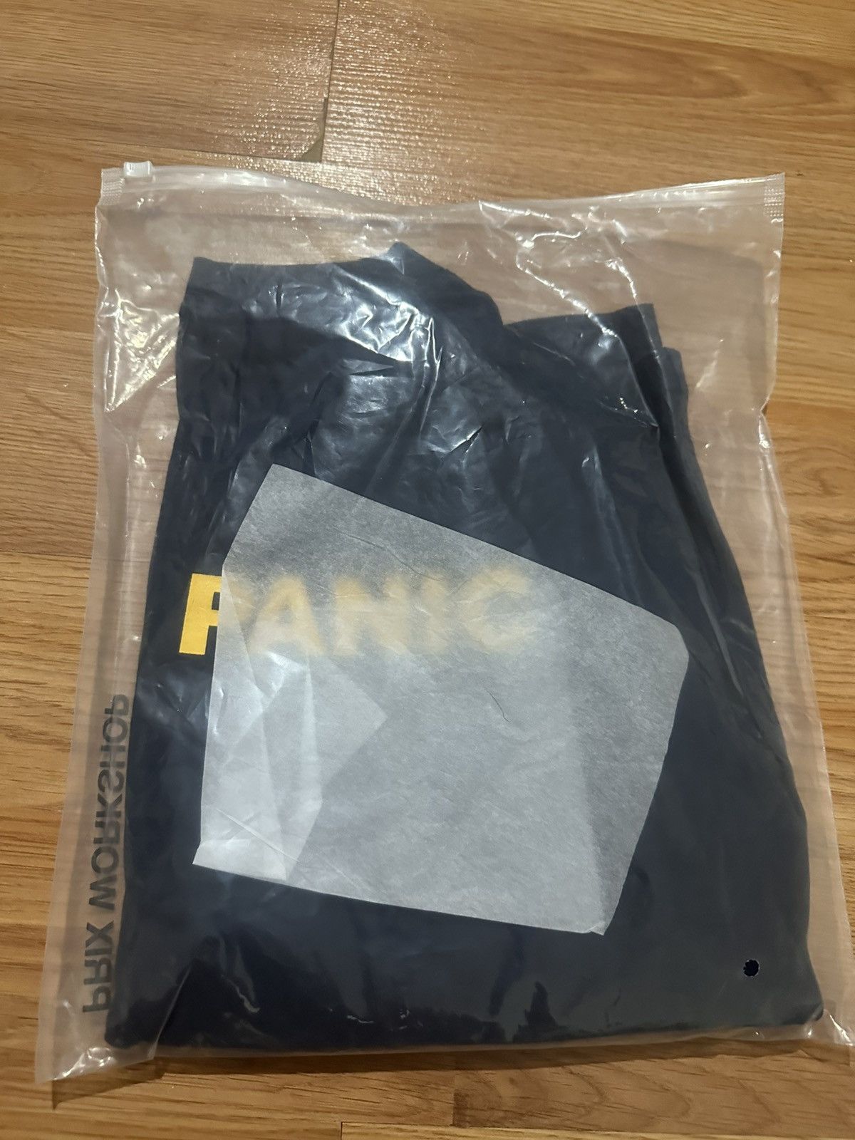 PRIX WORKSHOP × Phix Clothing PRIX X PFUSA DON'T PANIC T-SHIRT Size US S / EU 44-46 / 1 - 4 Thumbnail