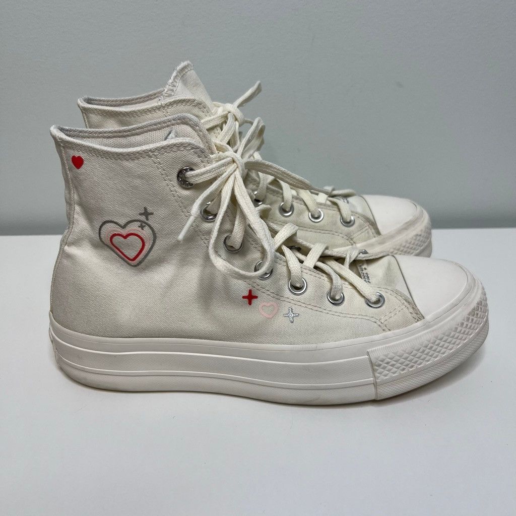 Converse Converse White Platform Red Heart High Top Sneakers Size 8 Size US 8 / IT 38 - 1 Thumbnail