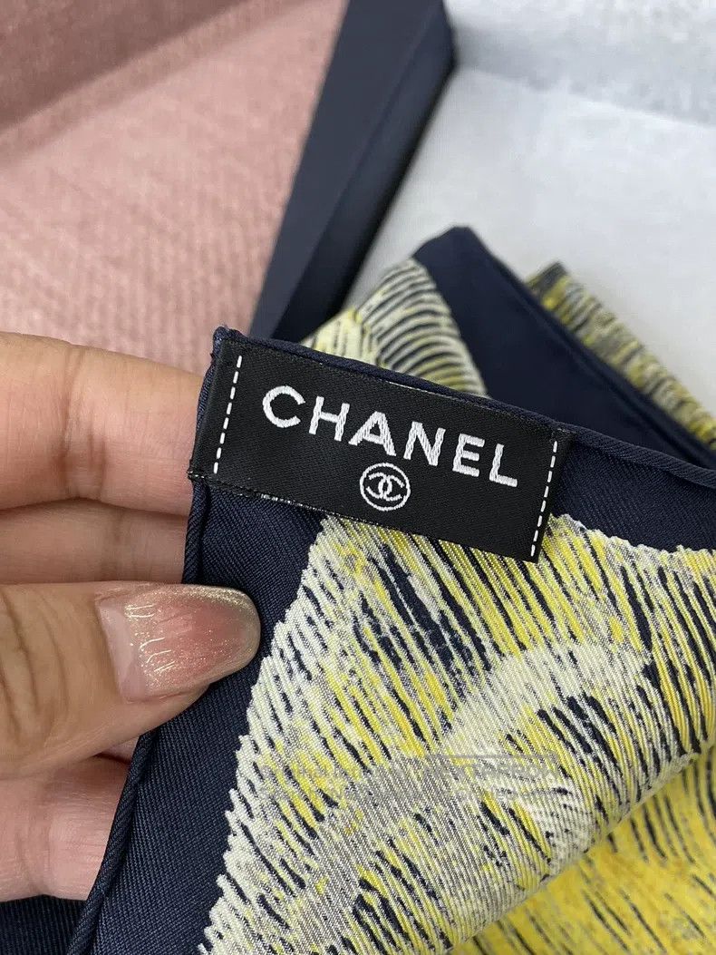 Chanel Chanel Silk scarf Size ONE SIZE - 4 Thumbnail