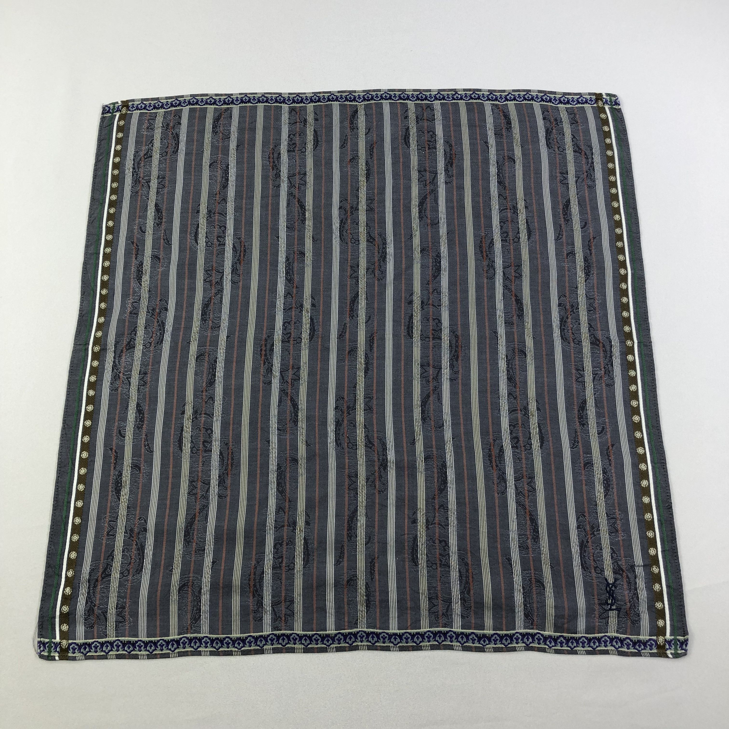 Yves Saint Laurent YSL Paisley Handkerchief Neckerchief Bandana H1728 Size ONE SIZE - 2 Thumbnail