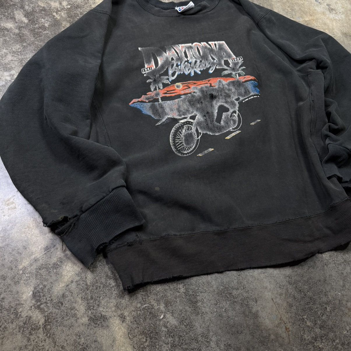 Vintage vintage thrashed biker motorcycle rally weave sweatshirt Size US XL / EU 56 / 4 - 6 Thumbnail