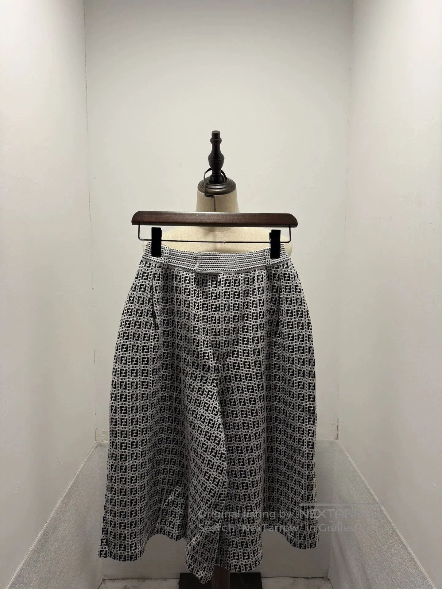 Fendi Fendi Printed Knit Mid Pants Sale. Size US 26 / EU 42 - 1 Thumbnail