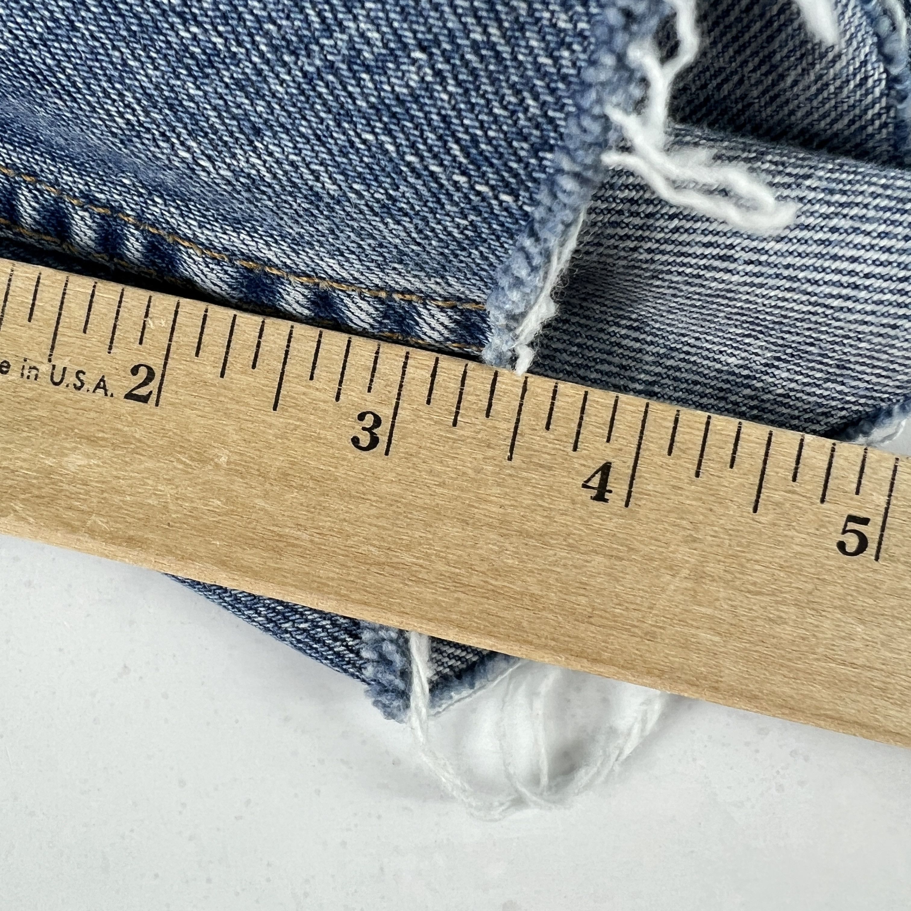 Levi's × Vintage Y2K Levi's Jeans Shorts 560 Loose Faded Cut Off Denim Jorts Size US 31 - 17 Thumbnail