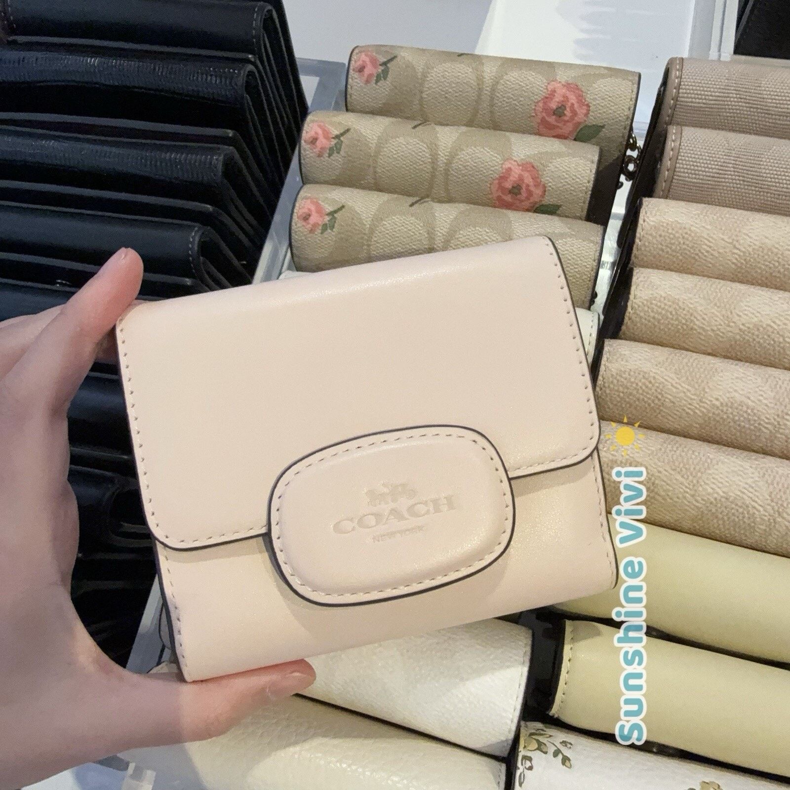 Coach NWT Coach Eliza Small Wallet Leather Silver/Blush CT985 Size ONE SIZE - 1 Thumbnail