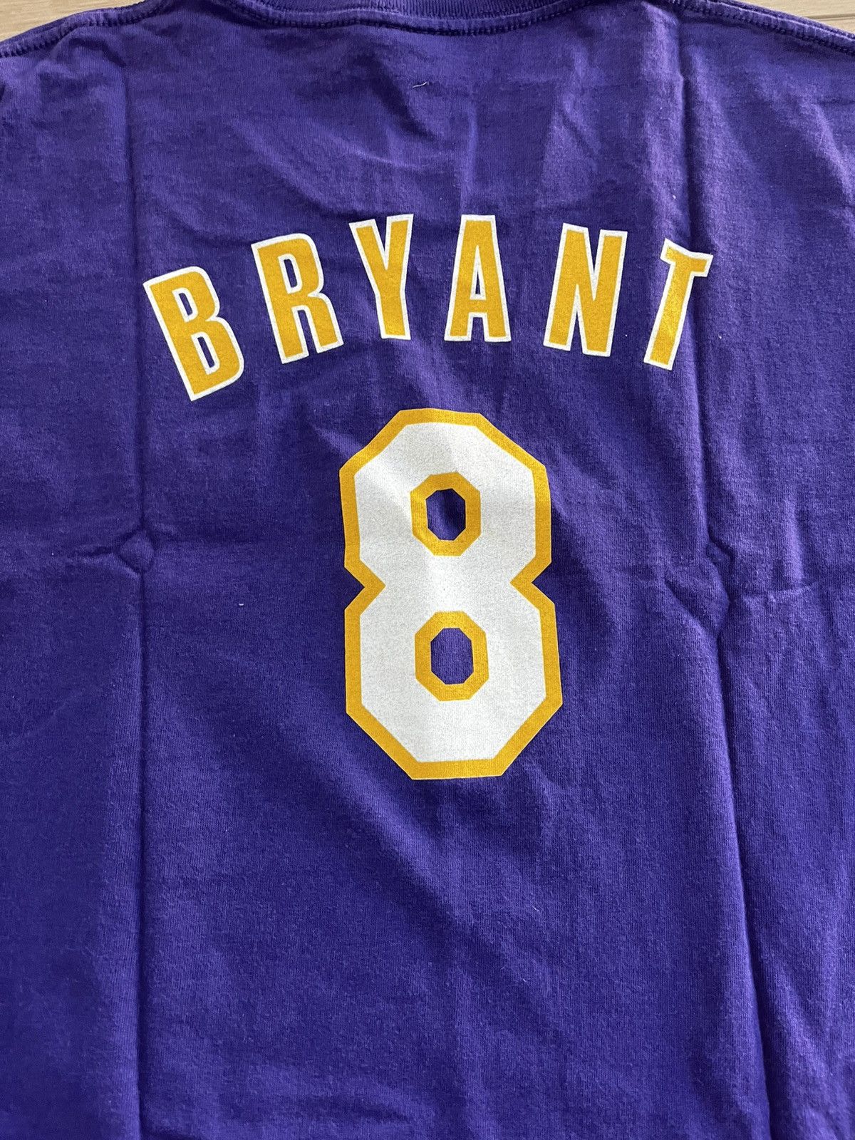 Vintage Vinatge y2k 90s los angeles lakers kobe 8 t shirt Size US L / EU 52-54 / 3 - 4 Thumbnail