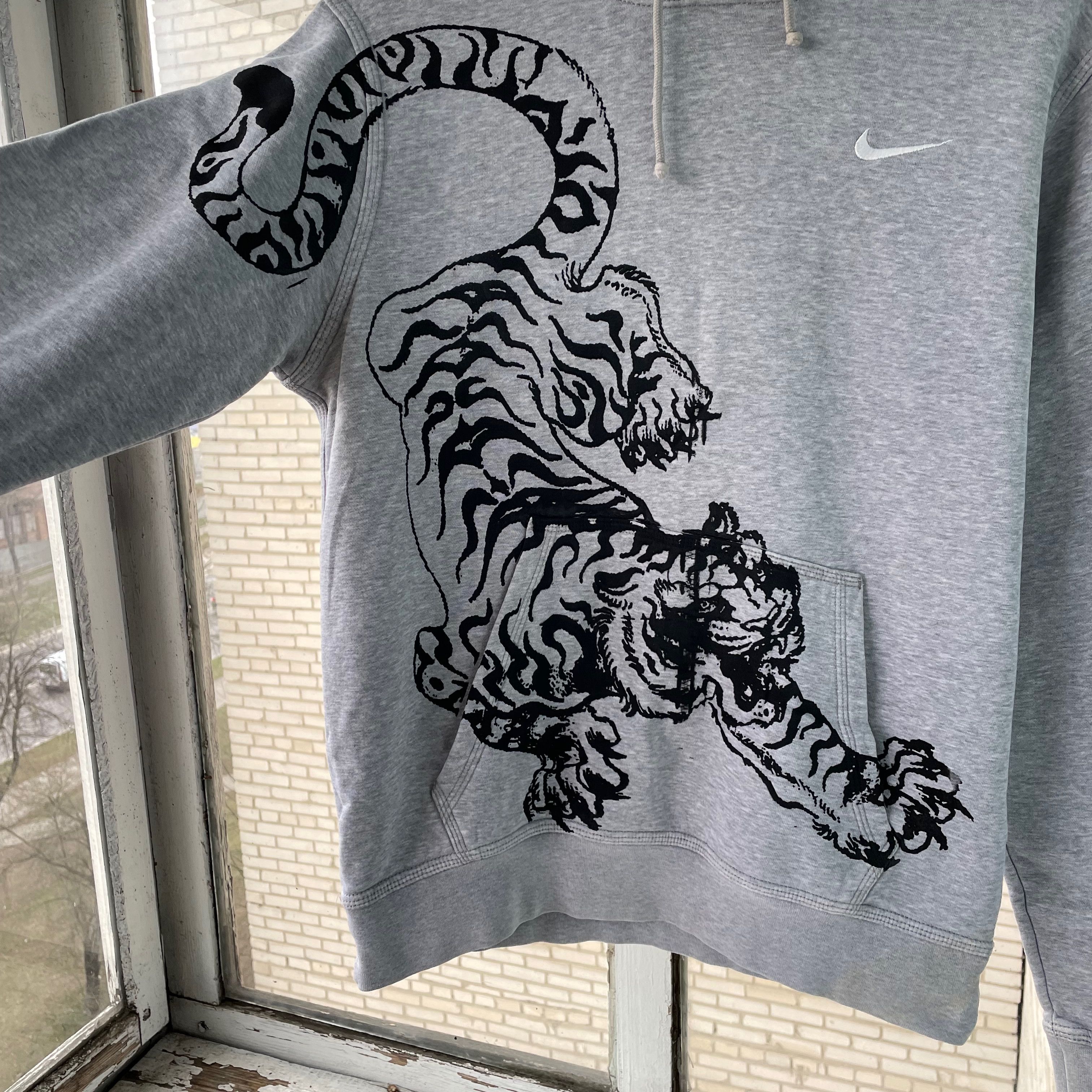 Nike Custom Nike Tiger zip Hoodie Size S Y2K Grunge Size US S / EU 44-46 / 1 - 5 Thumbnail