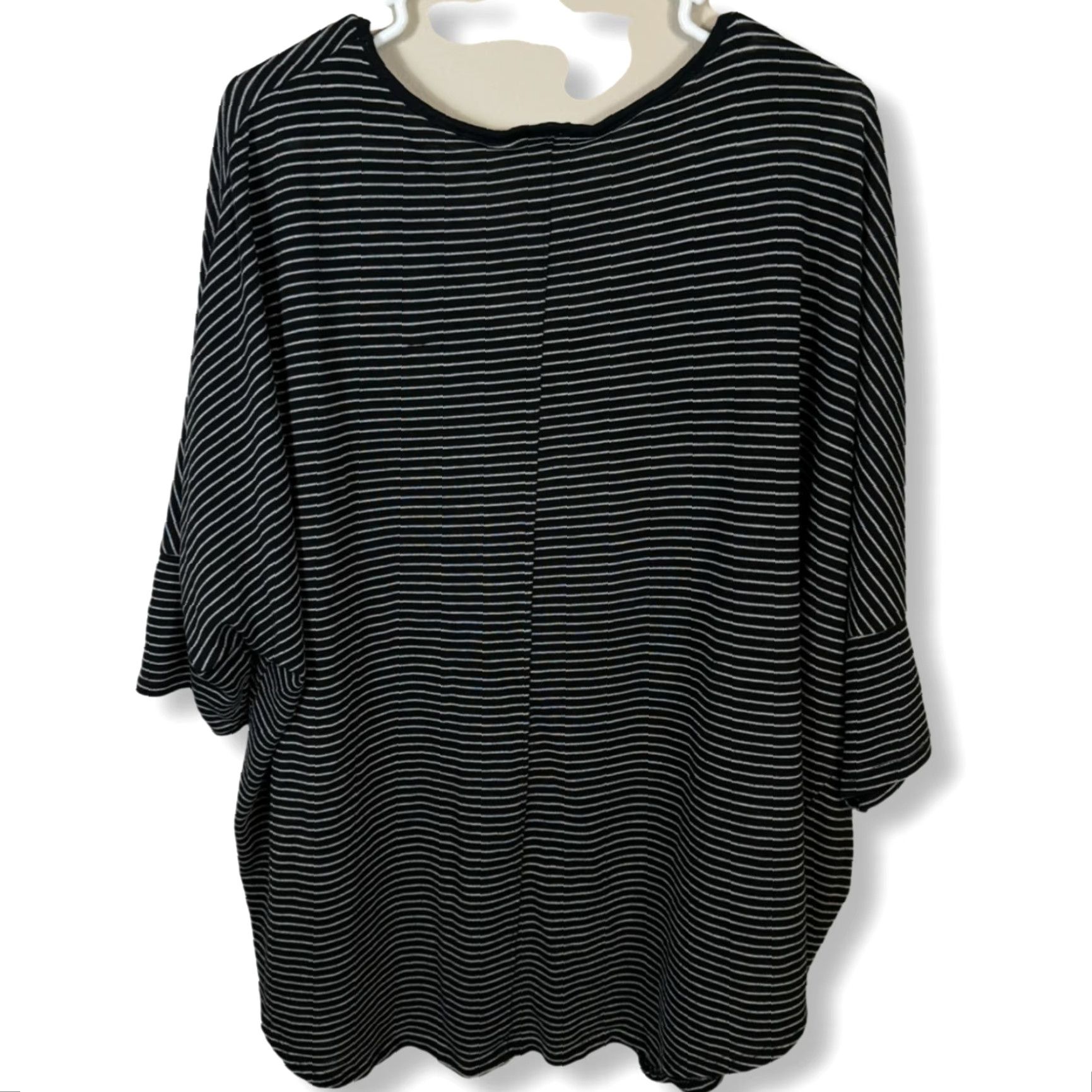 Vintage Ava & Viv Blouse Shirt Womens Plus 4X Black Striped V-Neck Long Sleeve Knit 4X Casual Workwear Essentials Bohemian Classic Mens Womens Girls Boys Size XXL / US 16-18 / IT 52-54 - 2 Thumbnail