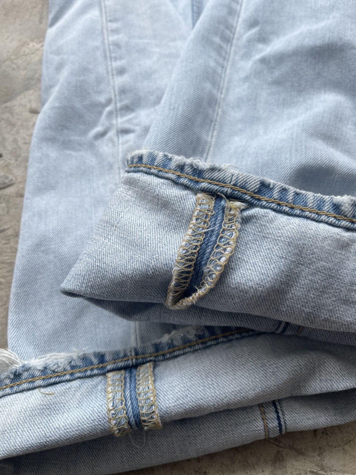 Levi's Vintage Levi’s 502 Light Wash Thrashed Distressed Denim Size US 30 / EU 46 - 16 Thumbnail