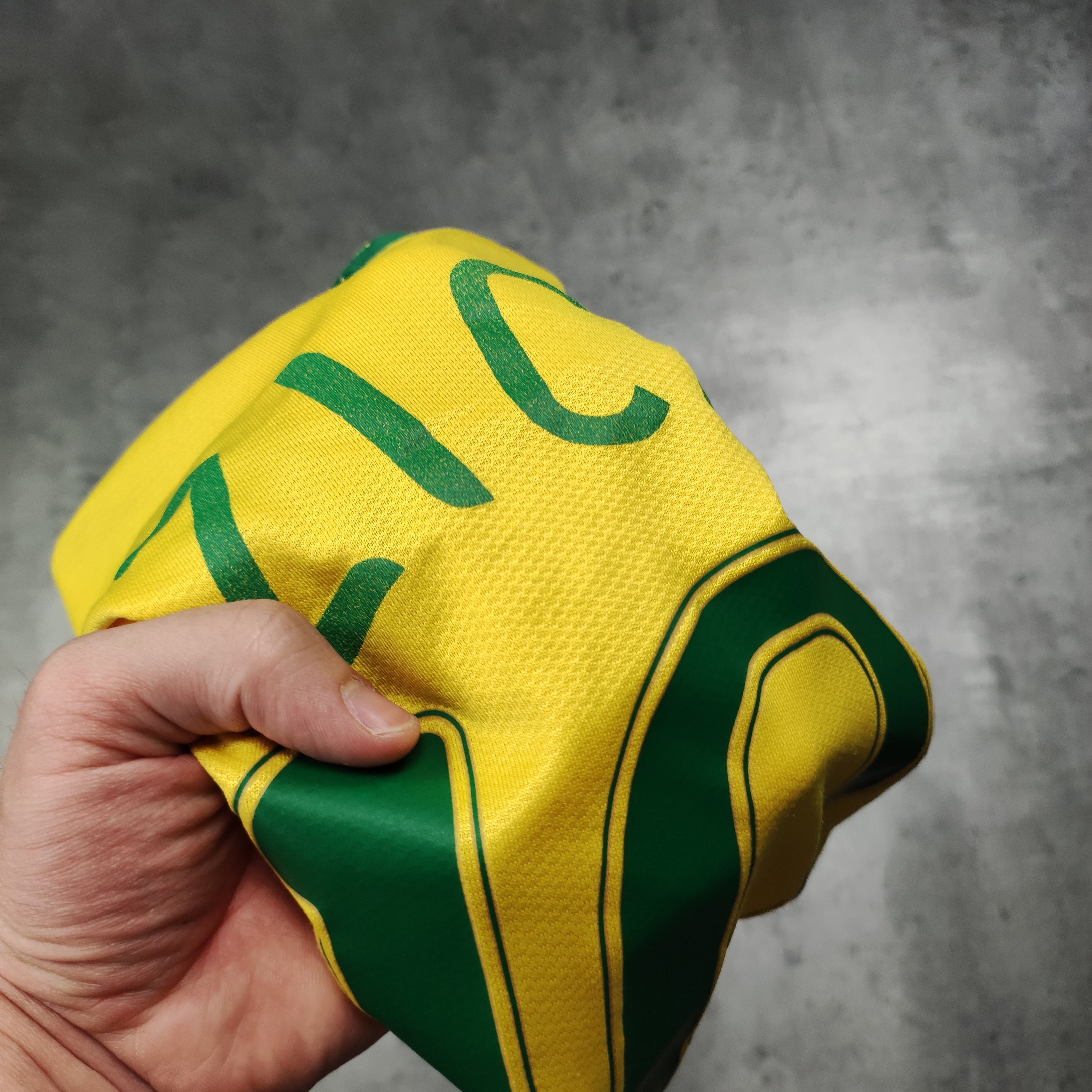 Nike RARE Vintage Brazil National Team x Nike Football Jersey Size US XL / EU 56 / 4 - 12 Thumbnail