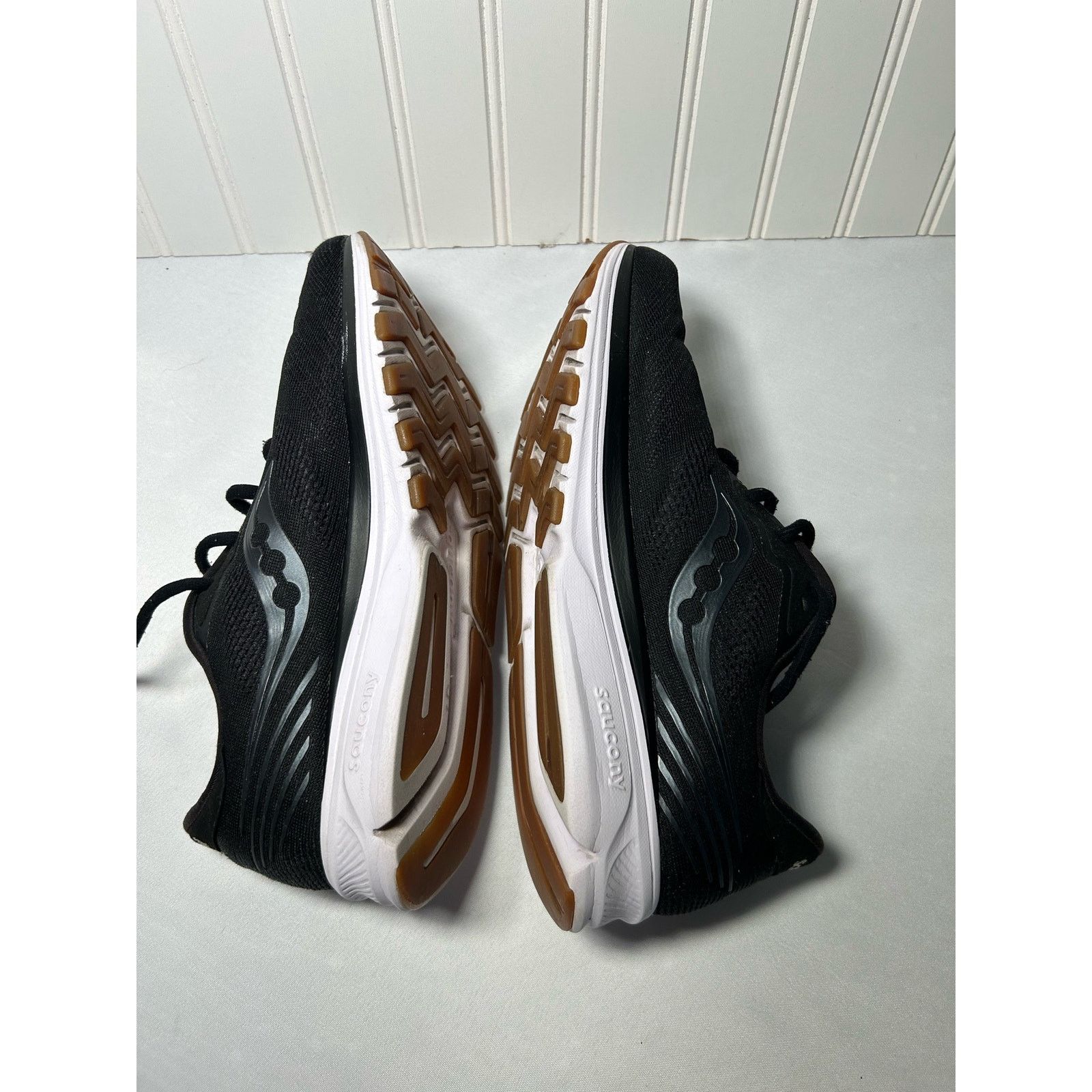 Saucony Men's Saucony Ride 14, Black/Gum, 11 D Medium Size US 11 / EU 44 - 3 Thumbnail