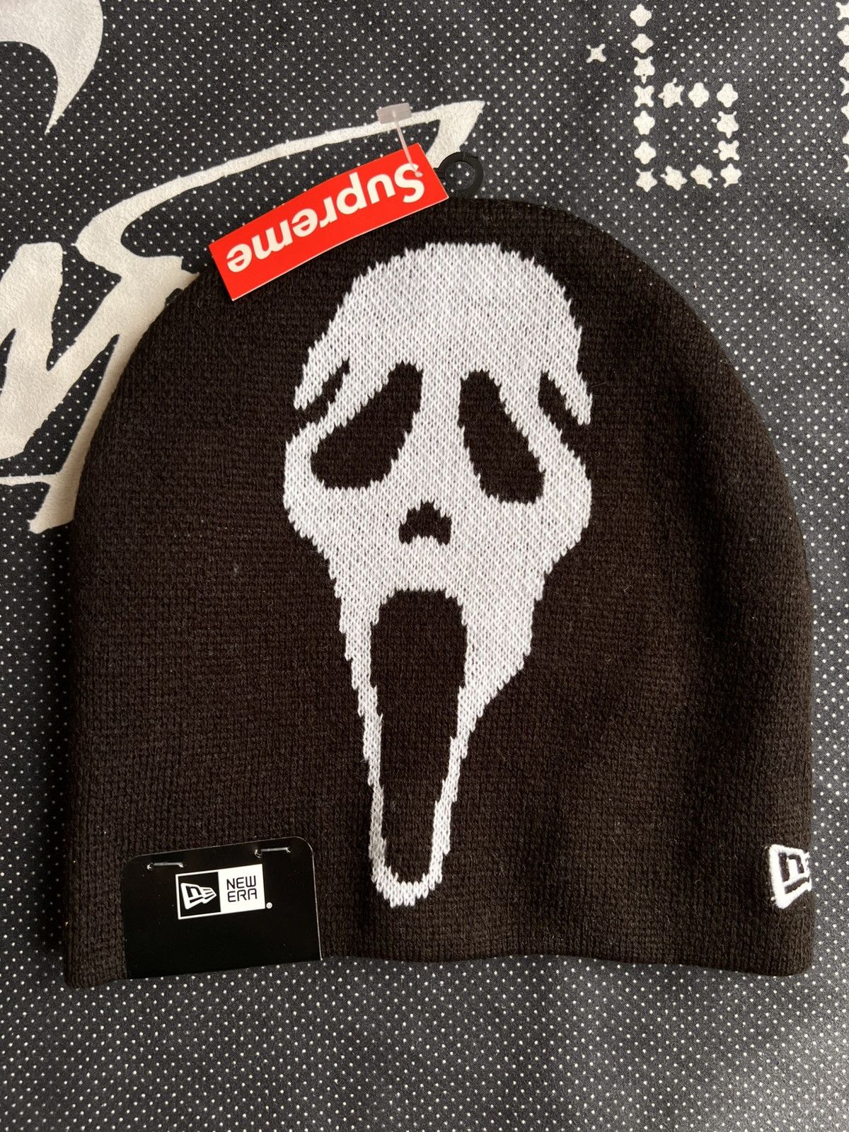 New Era × Supreme Supreme New Era Psalm Beanie Black | Grailed