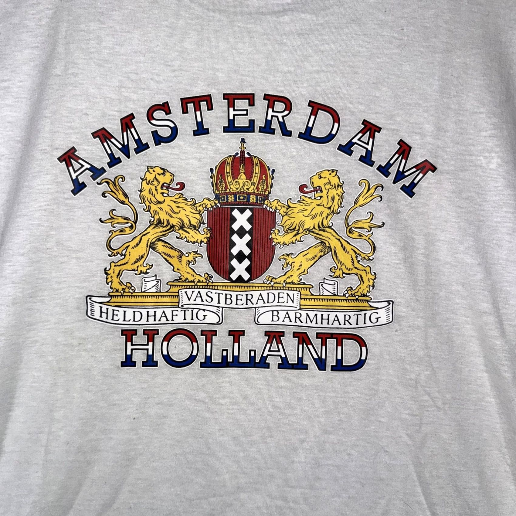 Vintage VINTAGE Oriko Amsterdam Holland Coat of Arms Graphic T-Shirt Mens M White Short Sleeve Crew Neck Regular Fit Jersey Graphic Print Travel 90s Club Logo Size US M / EU 48-50 / 2 - 4 Thumbnail
