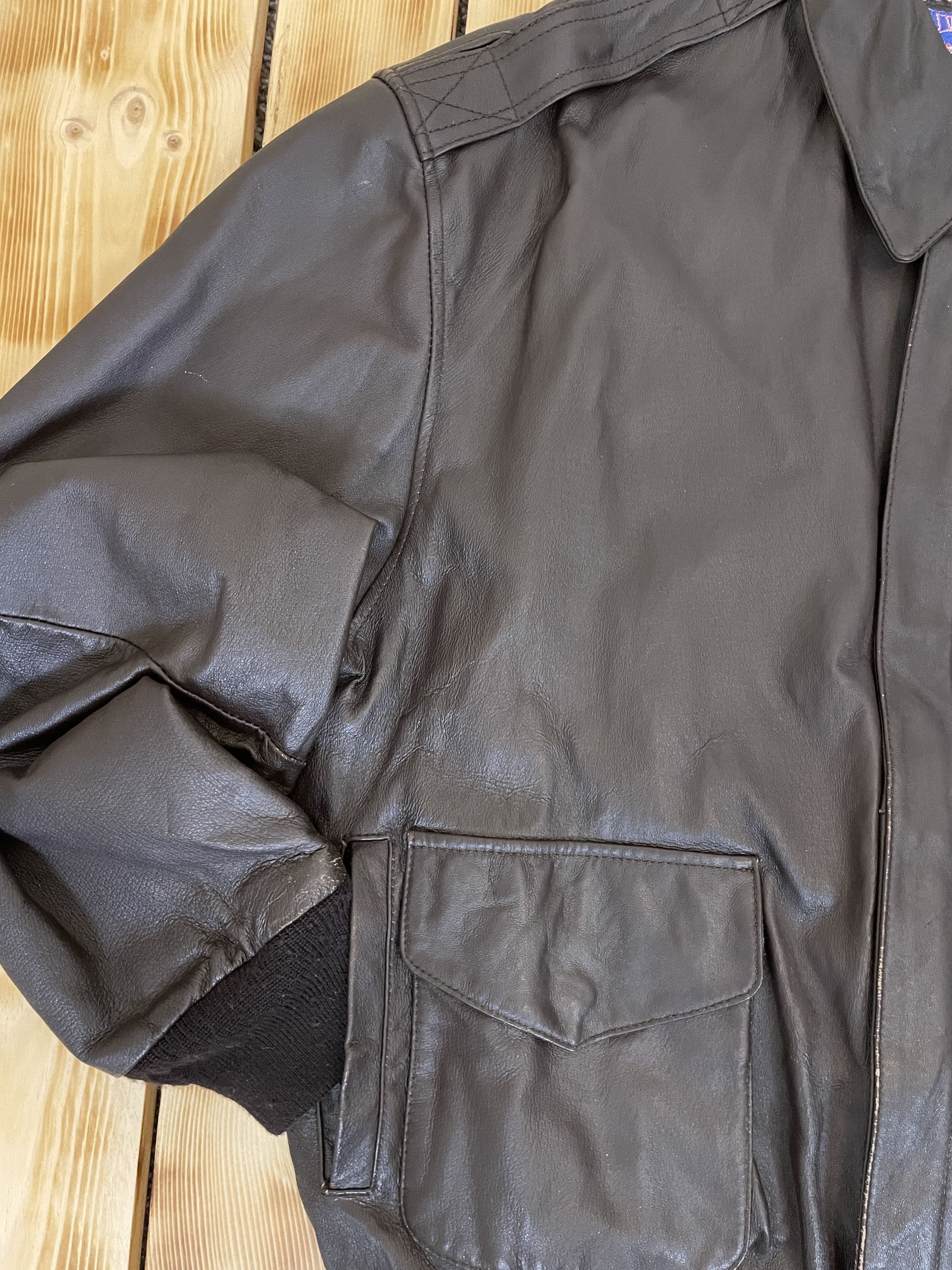 Other Vintage 90`s Airborne AirForce Genuine Leather Bomber Jacket Size US L / EU 52-54 / 3 - 3 Thumbnail