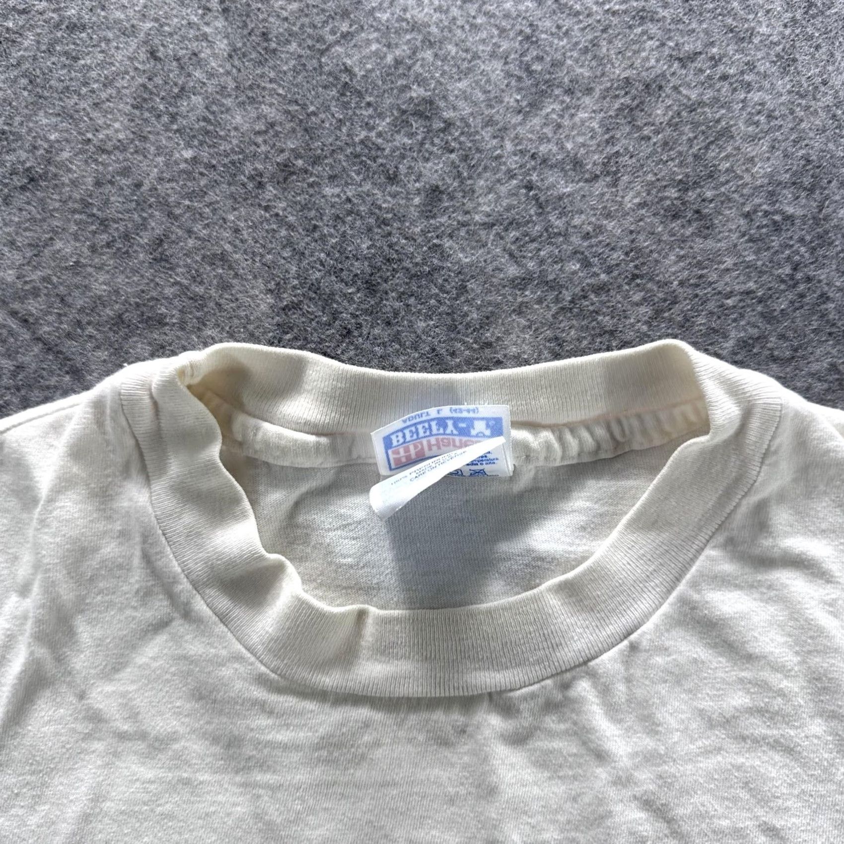 Hanes VINTAGE Hanes Shirt Mens L White Healing In The Heartland Ribbon Graphic Beefy-T Shirt Size US L / EU 52-54 / 3 - 4 Thumbnail