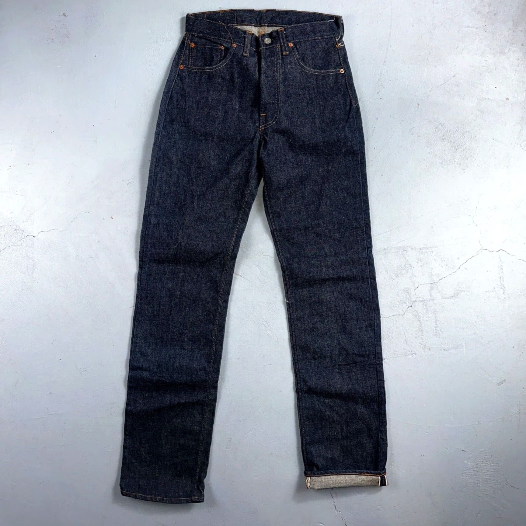 Levi's VINTAGE Levi's 501 Jeans 70s Deadstock Redline Selvedge Dark Wash Adult Men 29x36 Rare Size US 29 - 3 Thumbnail