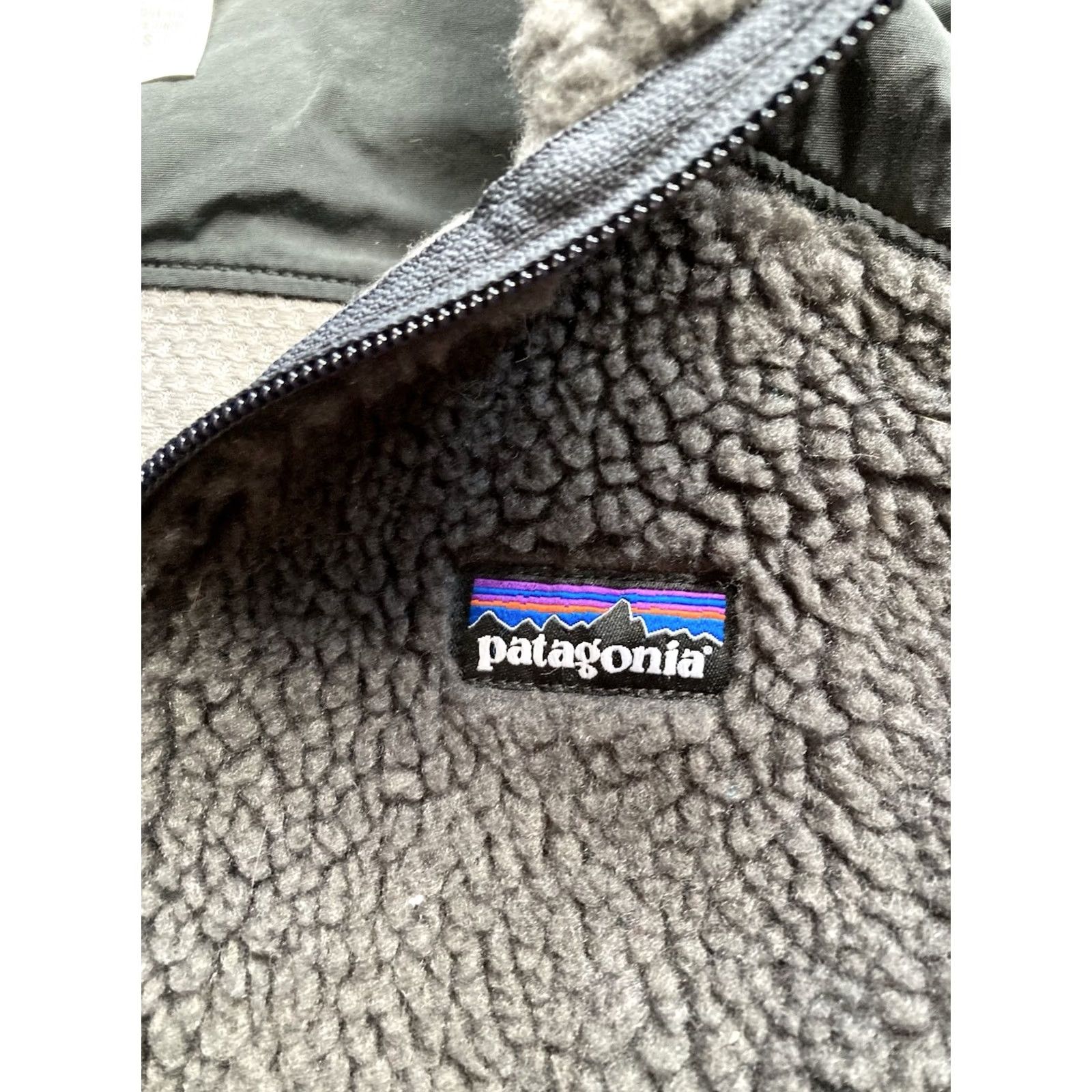 Patagonia Patagonia Vest Womens Medium Gray Full Zip Fleece Outdoor Retro Mid-Length Sleeveless Utility N/A Size M / US 6-8 / IT 42-44 - 3 Thumbnail