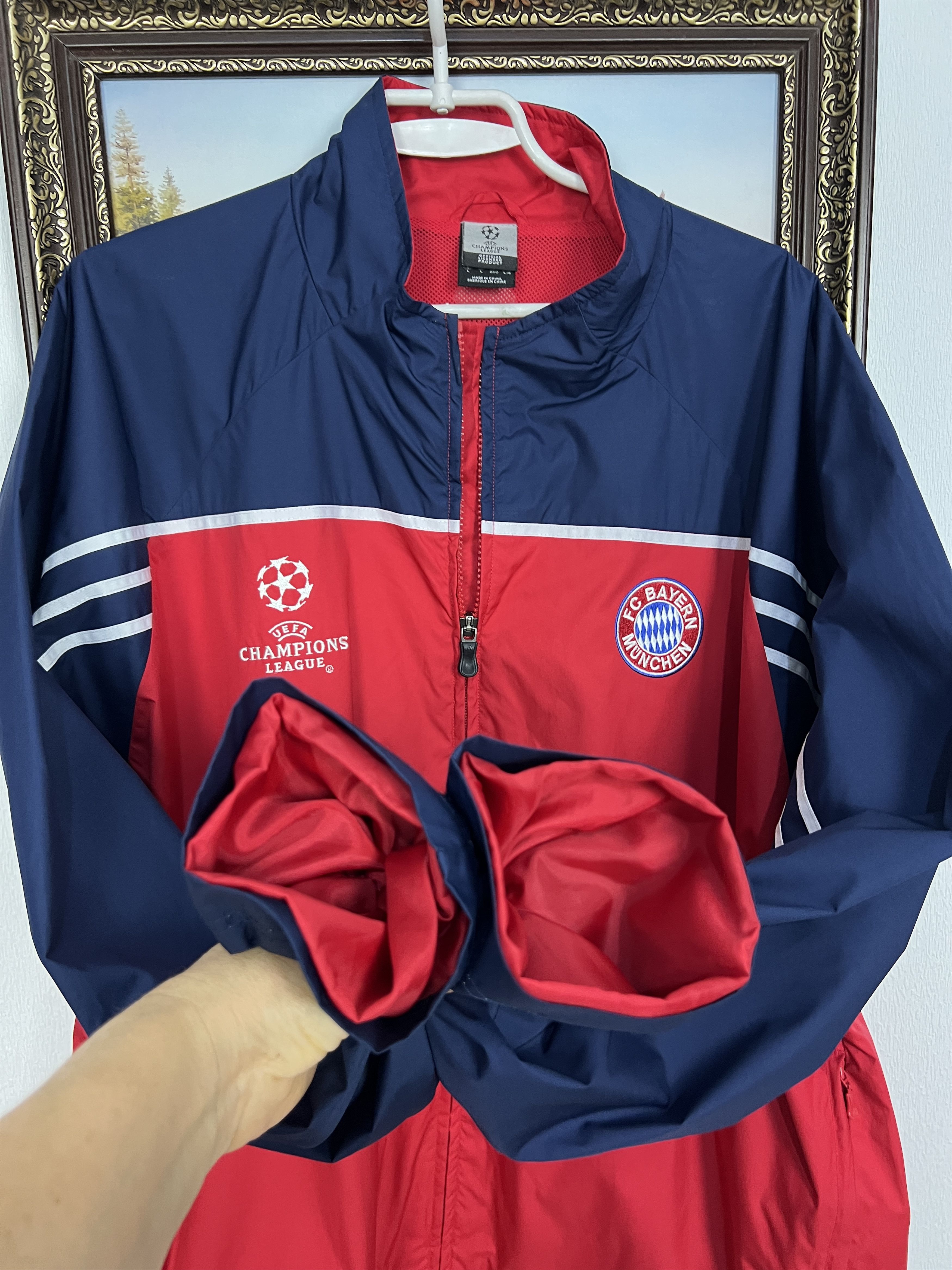 Adidas Vintage Adidas Bayern Munich Football Jacket Soccer Track Size US L / EU 52-54 / 3 - 5 Thumbnail