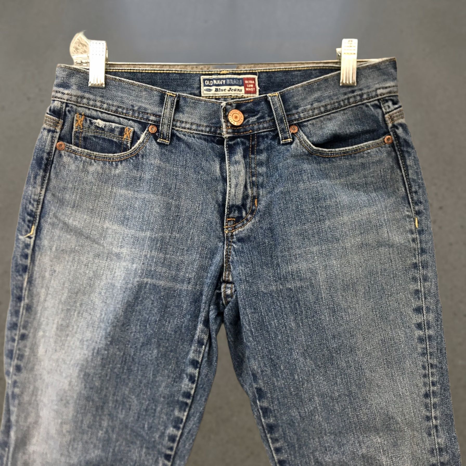 Old Navy Old Navy Jeans Womens 29x24.5 Blue Denim Zip Fly Straight Low Waist Straight Jeans Womens Blue Denim Zip Fly 29x24.5 Regular Modern Classic Mens? Size 29" - 1 Thumbnail