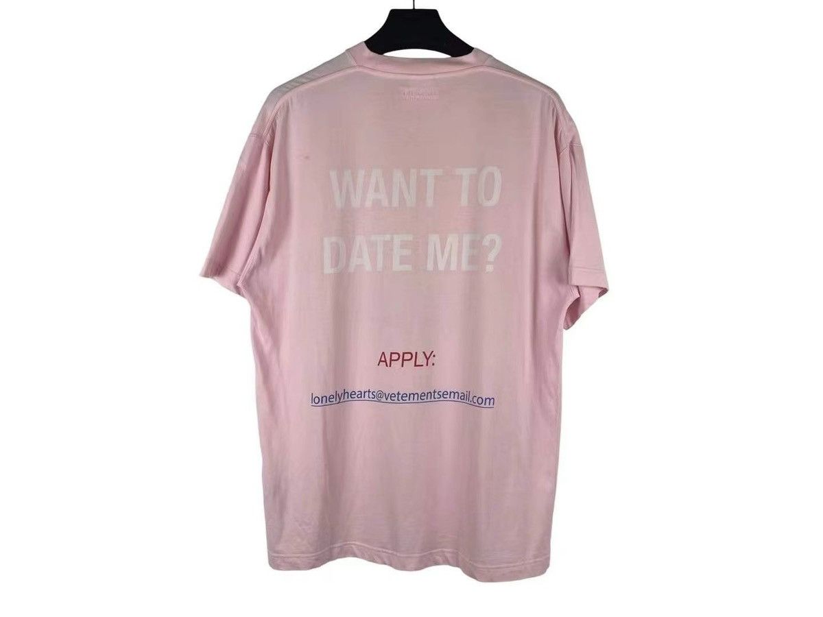 Vetements Vetements “ Want To Date Me?” Slogan Tee Size US S / EU 44-46 / 1 - 2 Thumbnail