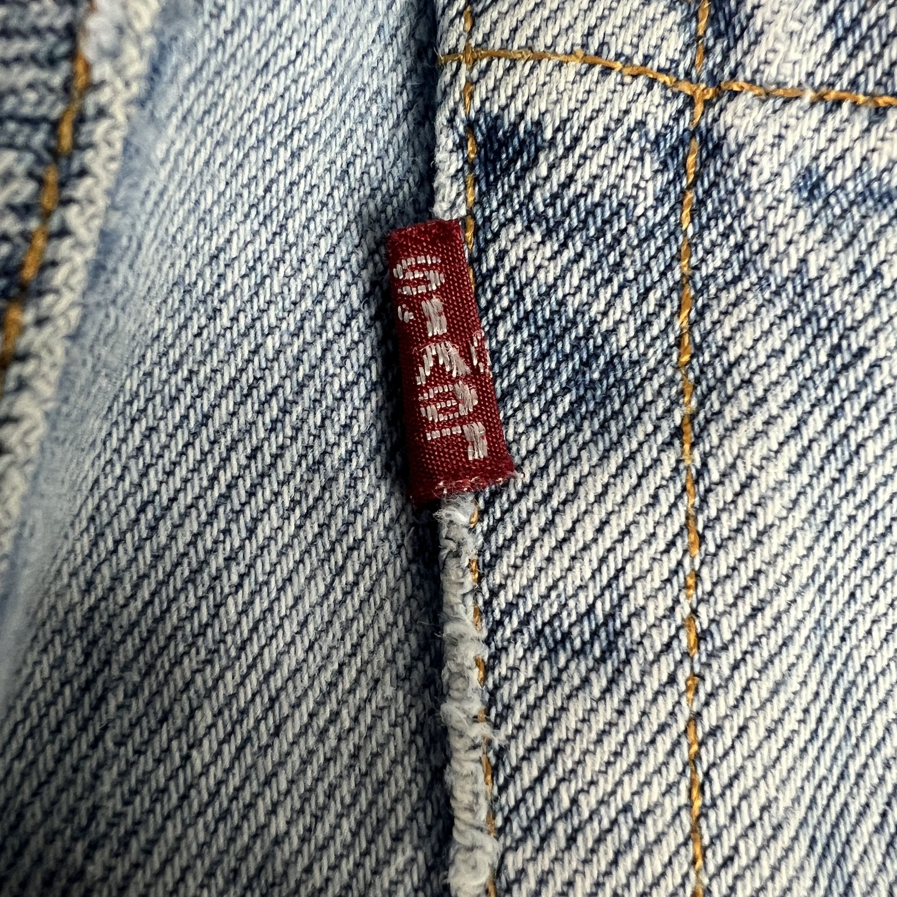 Levi's Y2K Levi's Jeans 560 Loose Tapered Blue Faded Cotton Denim Size US 35 - 14 Thumbnail