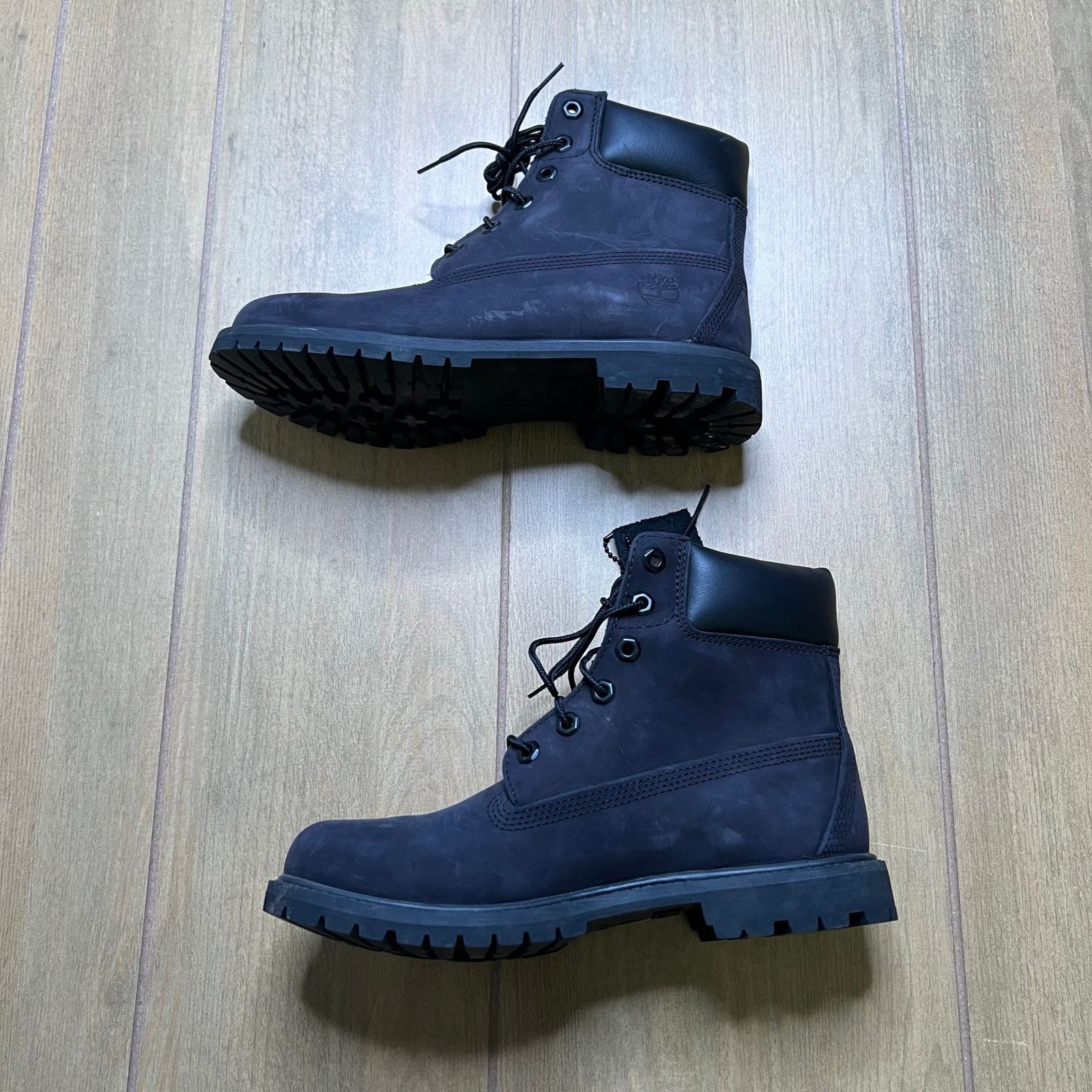 Timberland Women's Timberland Sz 9.5M 6-Inch Classic Boots 8658A Size US 9.5 / IT 39.5 - 4 Thumbnail