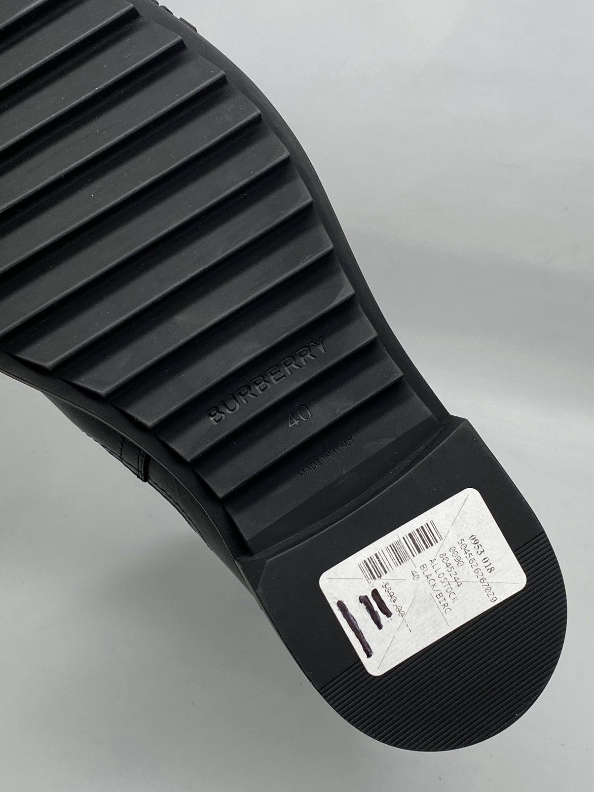 Burberry Burberry Men's Allostock Chelsea Boots size 40/us size 7 Size US 7 / EU 40 - 17 Thumbnail