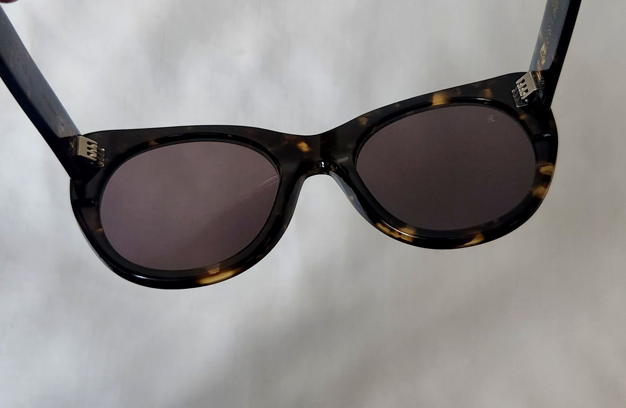 RAEN Raen Women's Brindle Tortoise Sunglasses 53021-140 CatEye Size ONE SIZE - 13 Thumbnail