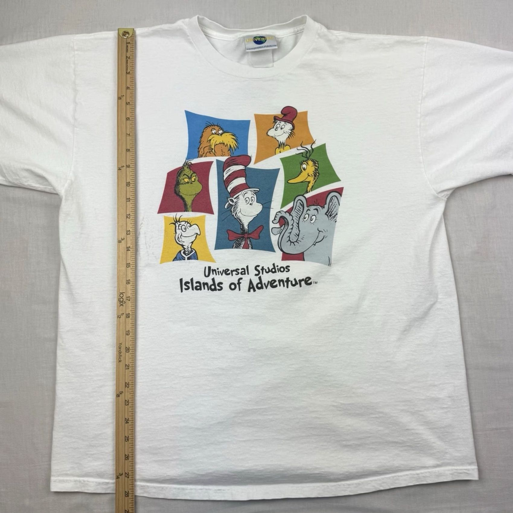 Vintage VINTAGE Universal Studios Dr Seuss T Shirt Men L White Cartoon 90s Seuss Landing Cat Womens Mens Boys Girls Size US L / EU 52-54 / 3 - 6 Thumbnail