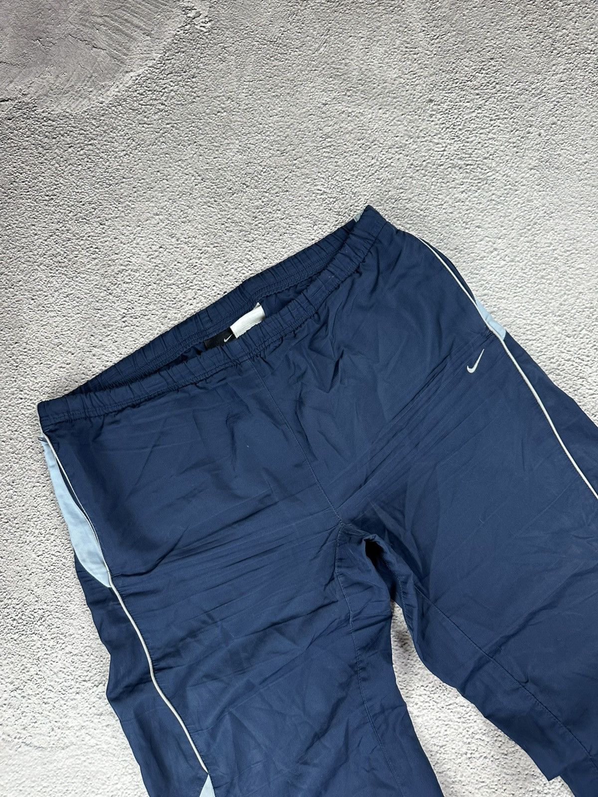 Nike Vintage Nike Track Pants Nylon Baggy Y2K Drill Style Size 34" / US 12 / IT 48 - 3 Thumbnail