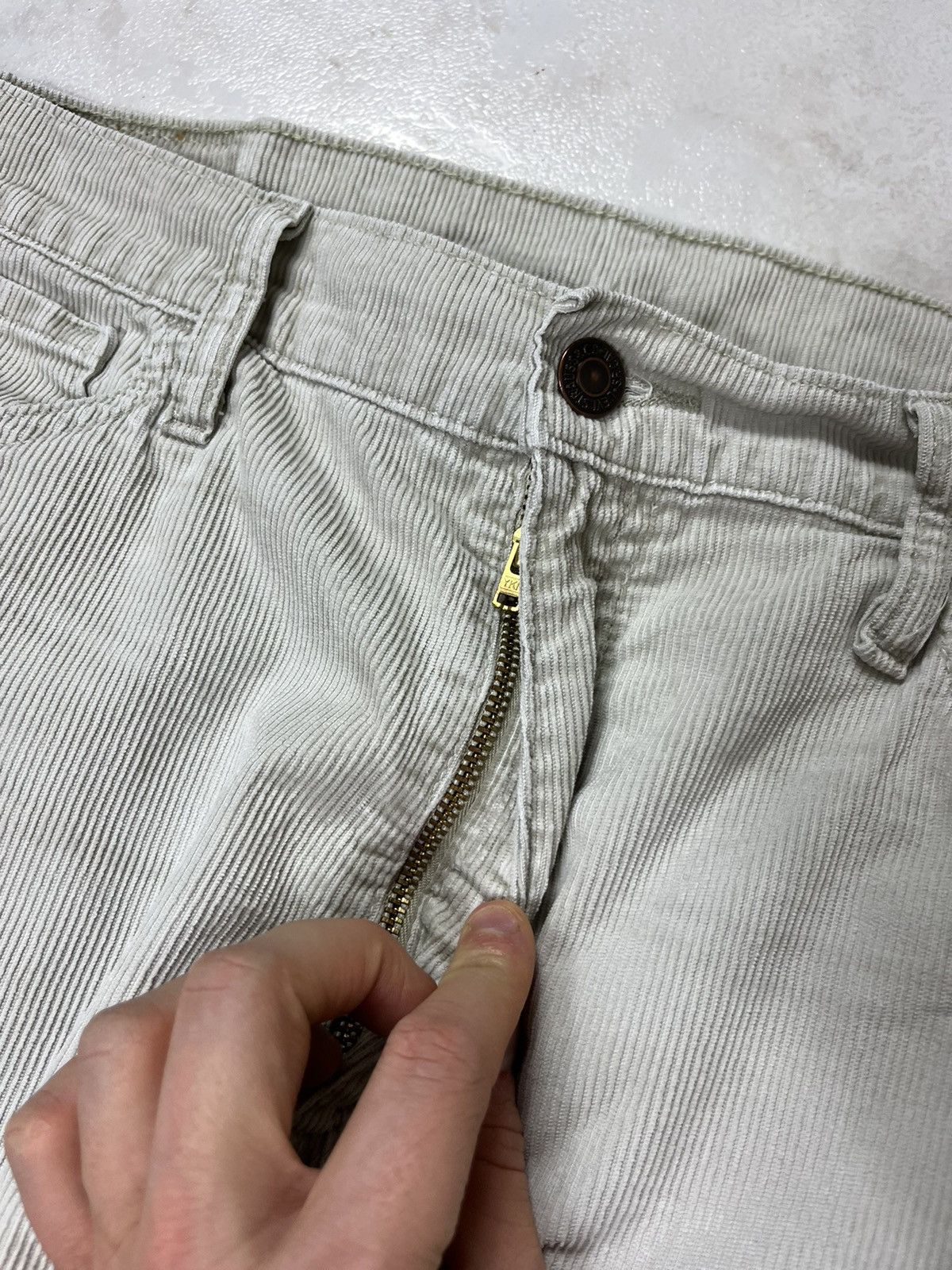 Levi's × Vintage Vintage Levi’s 507 flare corduroy cords y2k pants trousers Size US 34 / EU 50 - 11 Thumbnail