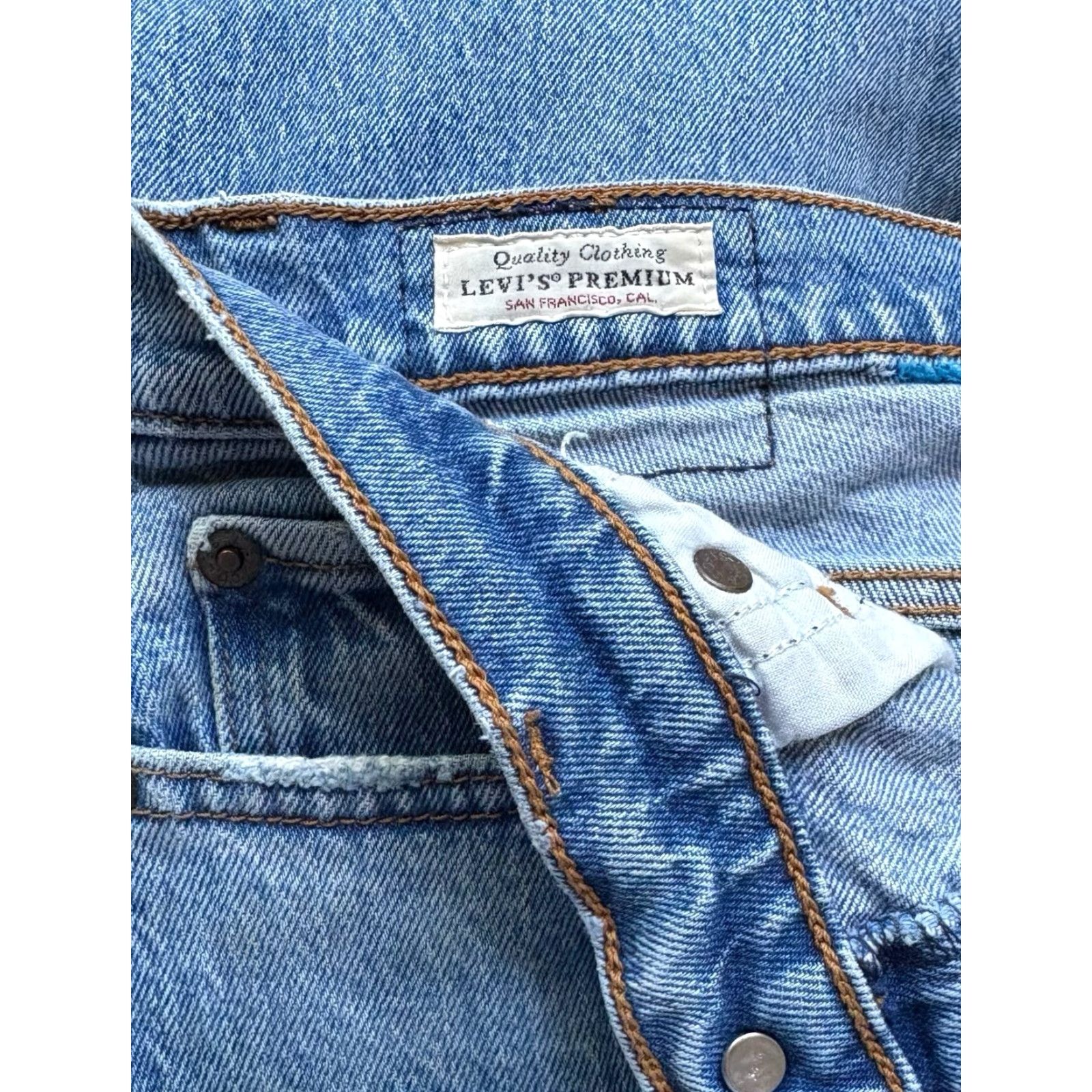 VINTAGE levi's premium denim wedgie cut jeans Medium wash Womens 25 GUC