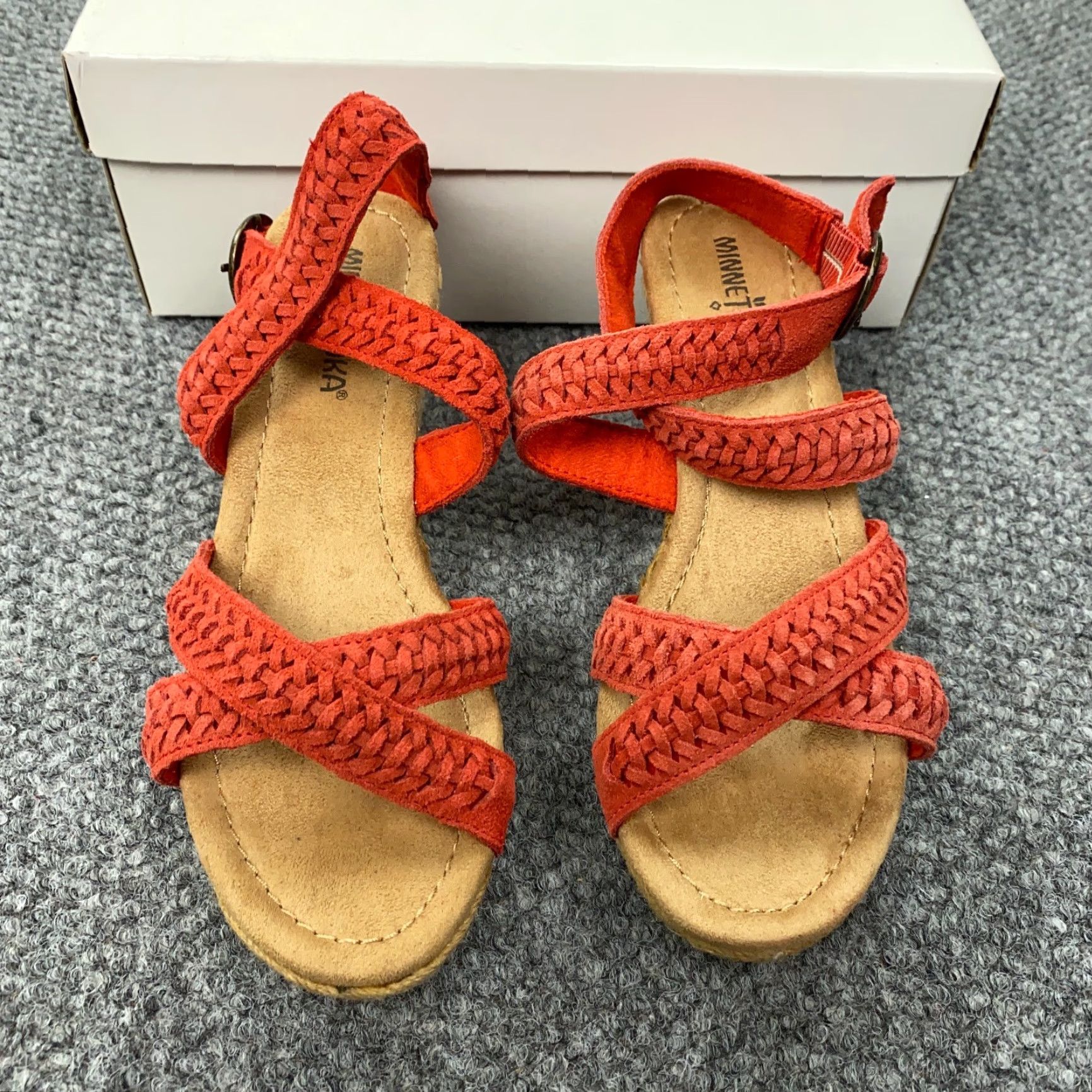 Minnetonka VINTAGE Minnetonka Women’s Sandals Size 6 Leather Wedge Open Toe Poppy Red Strappy Size US 6 / IT 36 - 2 Thumbnail