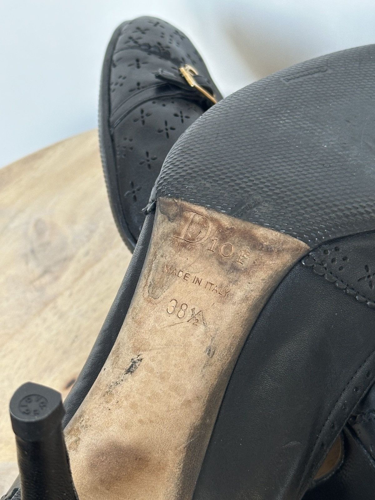 Dior Christian Dior Black Leather Heeled Pumps with Logo Charm Size US 7.5 / IT 37.5 - 10 Thumbnail