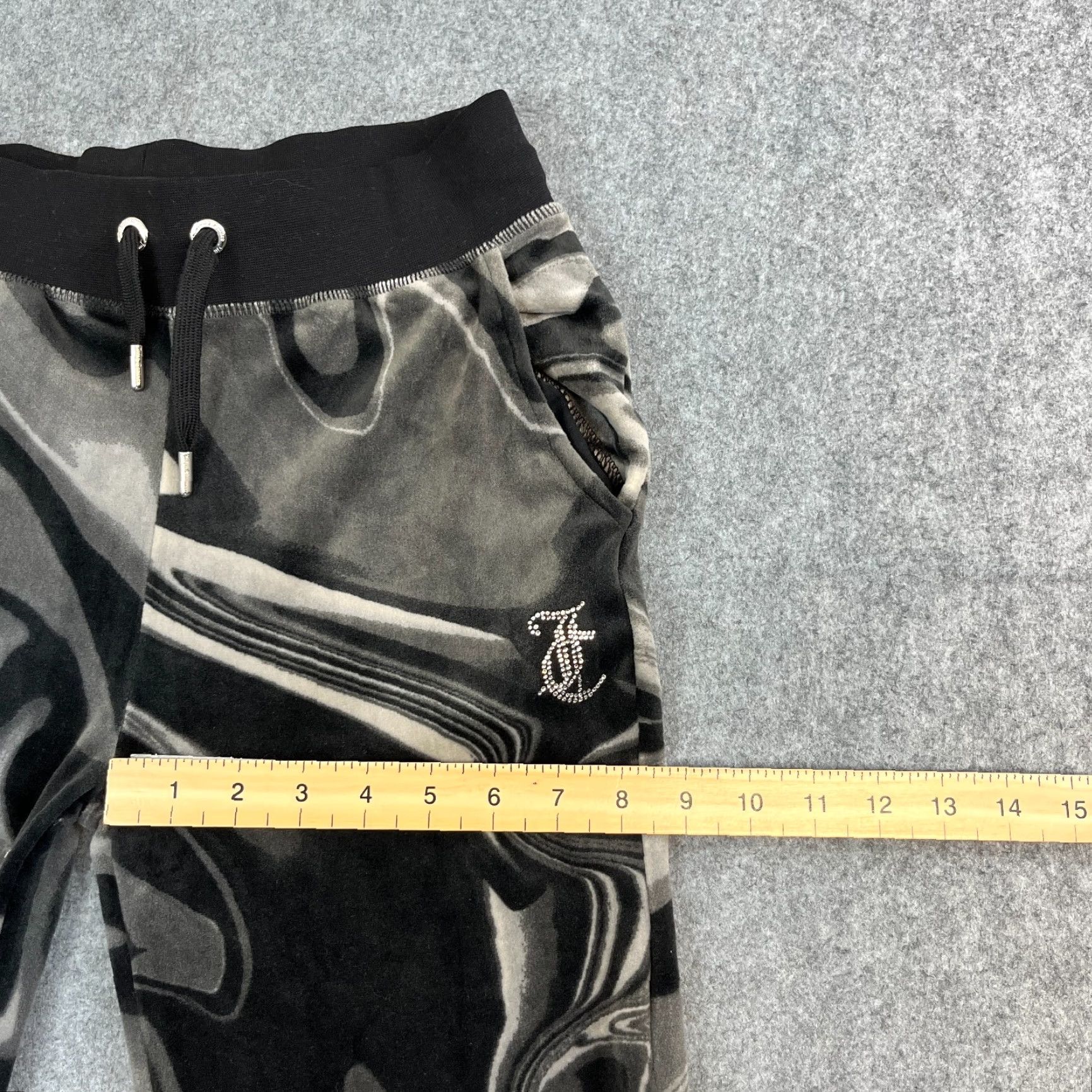 Juicy Couture Juicy Couture Womens Velour Joggers XS Black Marbled Spellout Jewels Velour Joggers Wom ens XS Black Juicy Couture Adult Regular Fit Trousers Size 26" / US 2 / IT 38 - 5 Thumbnail