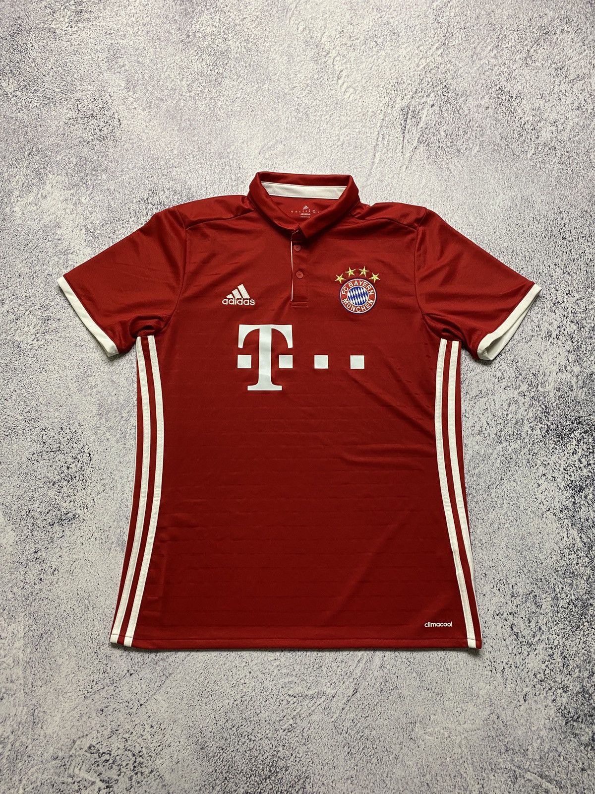 Adidas × Vintage Adidas Bayern Munich 2016/17 Soccer Jersey Football Shirt Size US M / EU 48-50 / 2 - 1 Thumbnail