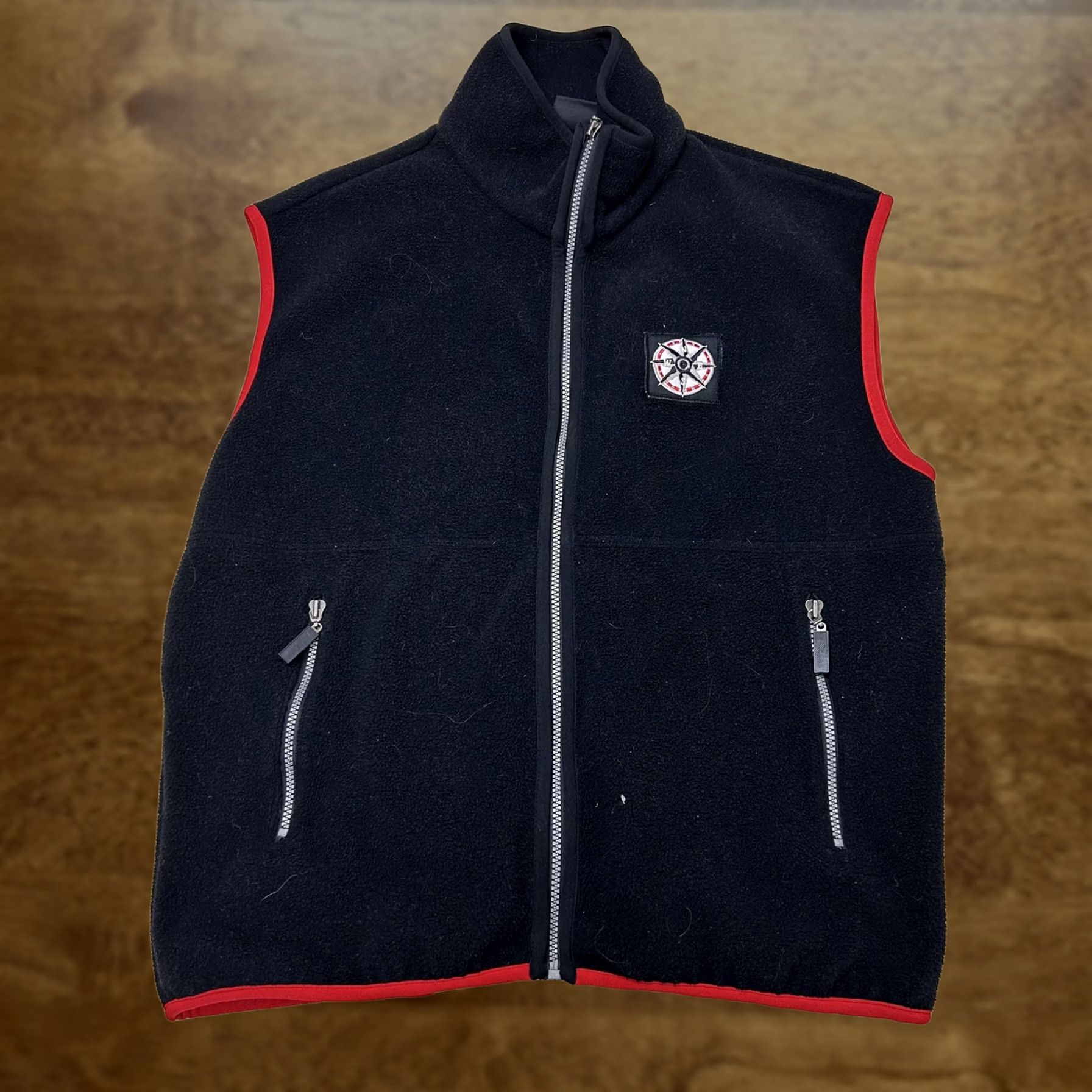 Marlboro VINTAGE Marlboro Fleece Vest Mens Large Black Red Trim Full Zip Compass Logo Vest Mens Large Black Red Trim Full Zip Compass Logo Size US L / EU 52-54 / 3 - 1 Thumbnail