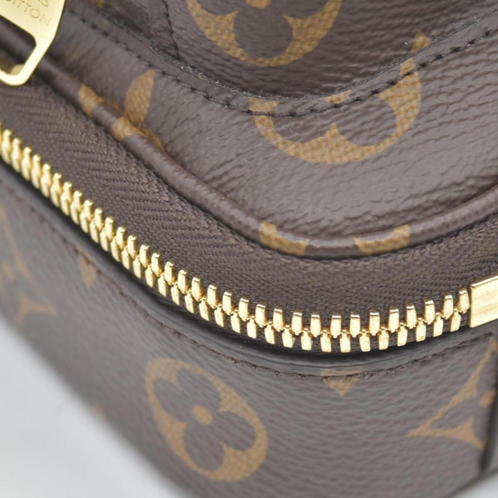 Louis Vuitton $3300 Louis Vuitton Monogram Utility Crossbody RFID Size ONE SIZE - 12 Thumbnail