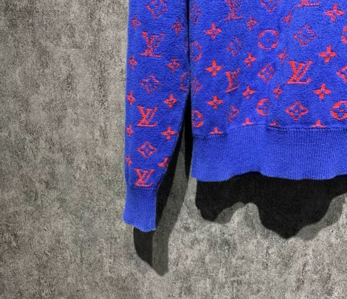 Louis Vuitton LOUIS VUITTON Red blue gradient knitted sweater Size US L / EU 52-54 / 3 - 5 Thumbnail