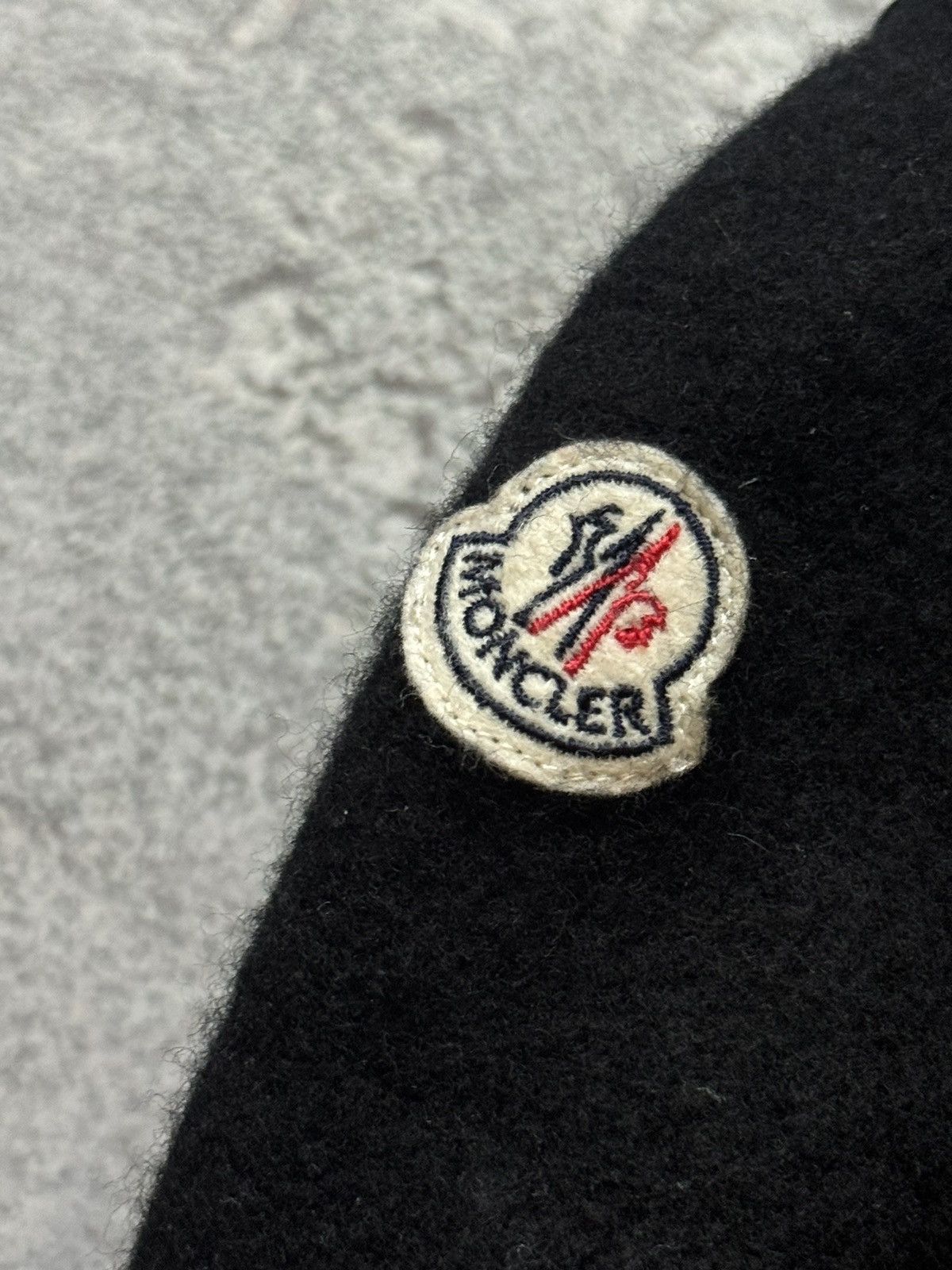 Designer × Moncler Moncler Very shanke material button up sweater bomber jacket Size XXS / US 00 / IT 34 - 13 Thumbnail