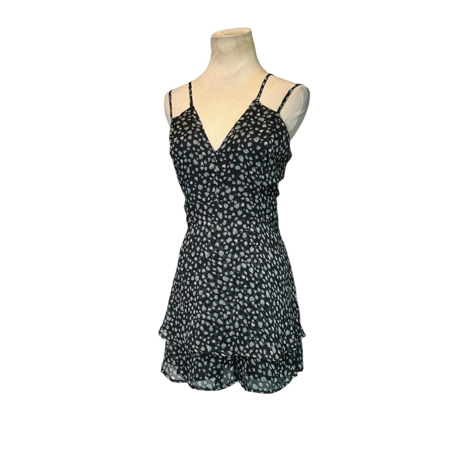 Anthropologie Le Lis black gray print ruffled romper size Large Size L / US 10 / IT 46 - 11 Thumbnail